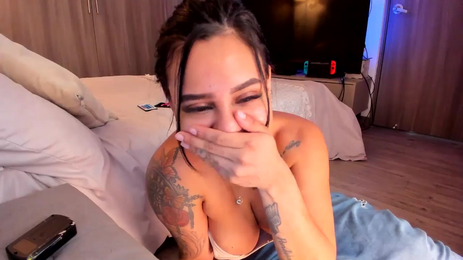 Gallery image thumbnail from Birthdaykas_'s myfreecams stream on, 05/22/2024, 17:17 image 11 of 20
