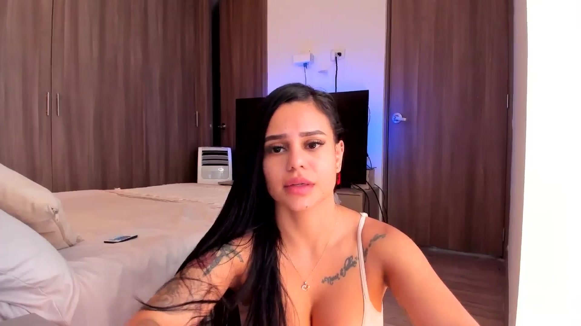 Gallery image thumbnail from Birthdaykas_'s myfreecams stream on, 05/22/2024, 17:17 image 3 of 20
