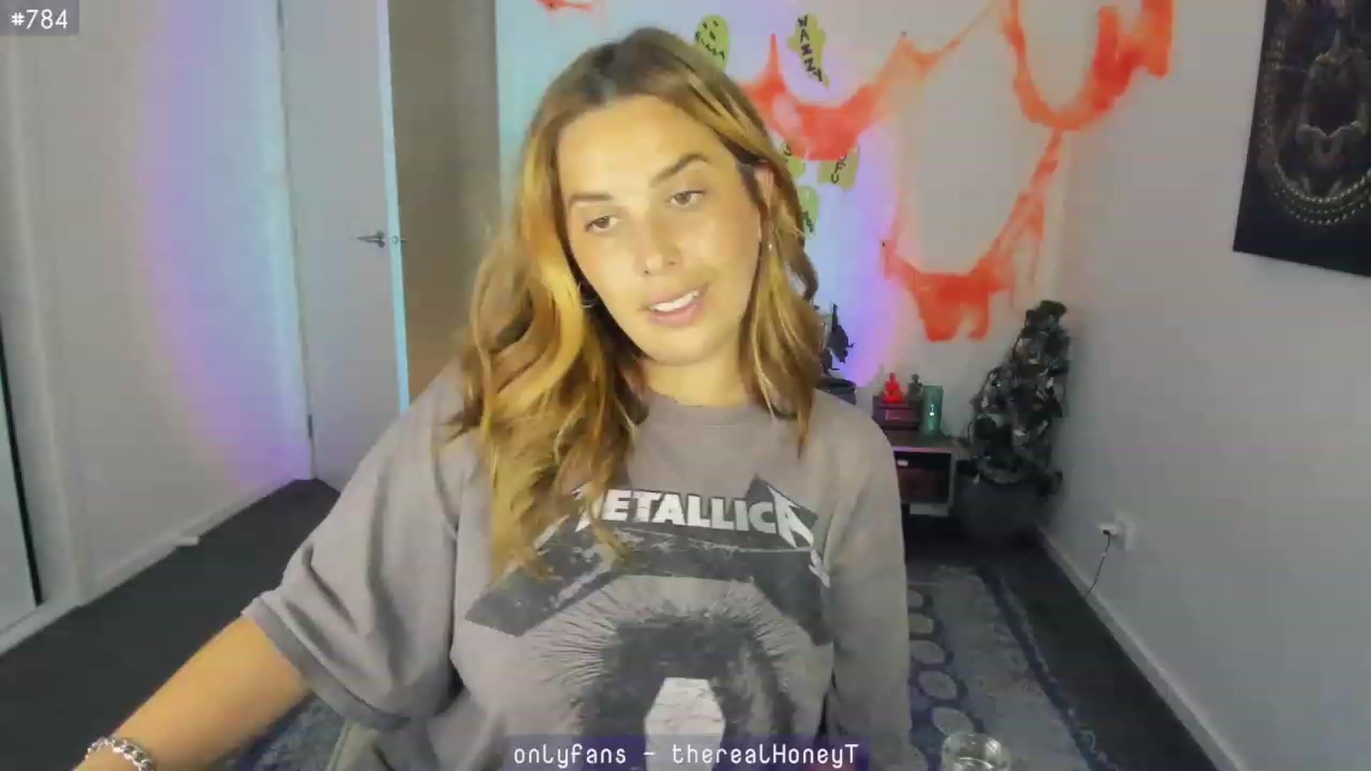 Gallery image thumbnail from Birthdaytits_'s myfreecams stream on, 10/19/2023, 08:42 image 3 of 20