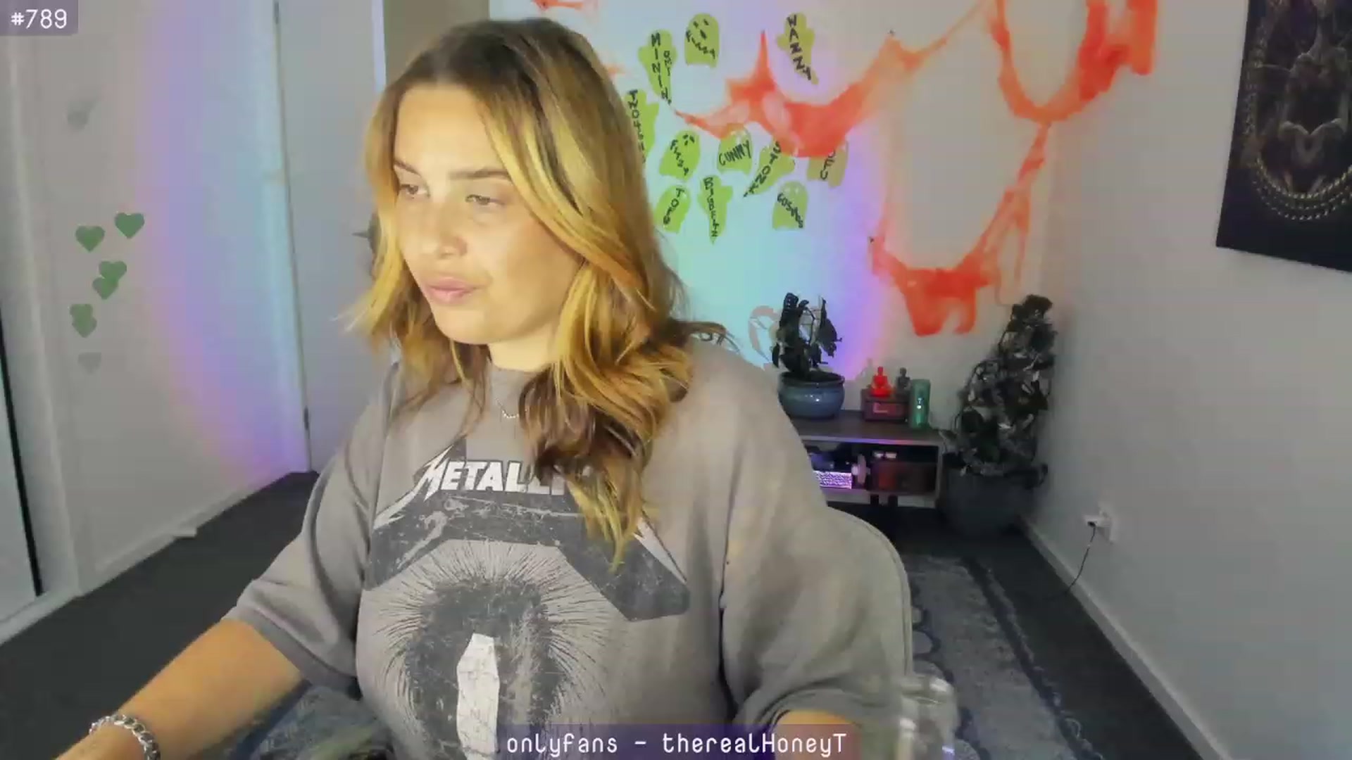 Gallery image thumbnail from Birthdaytits_'s myfreecams stream on, 10/19/2023, 08:42 image 2 of 20