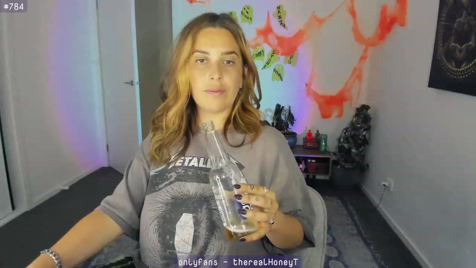 Gallery image thumbnail from Birthdaytits_'s myfreecams stream on, 10/19/2023, 08:42 image 4 of 20