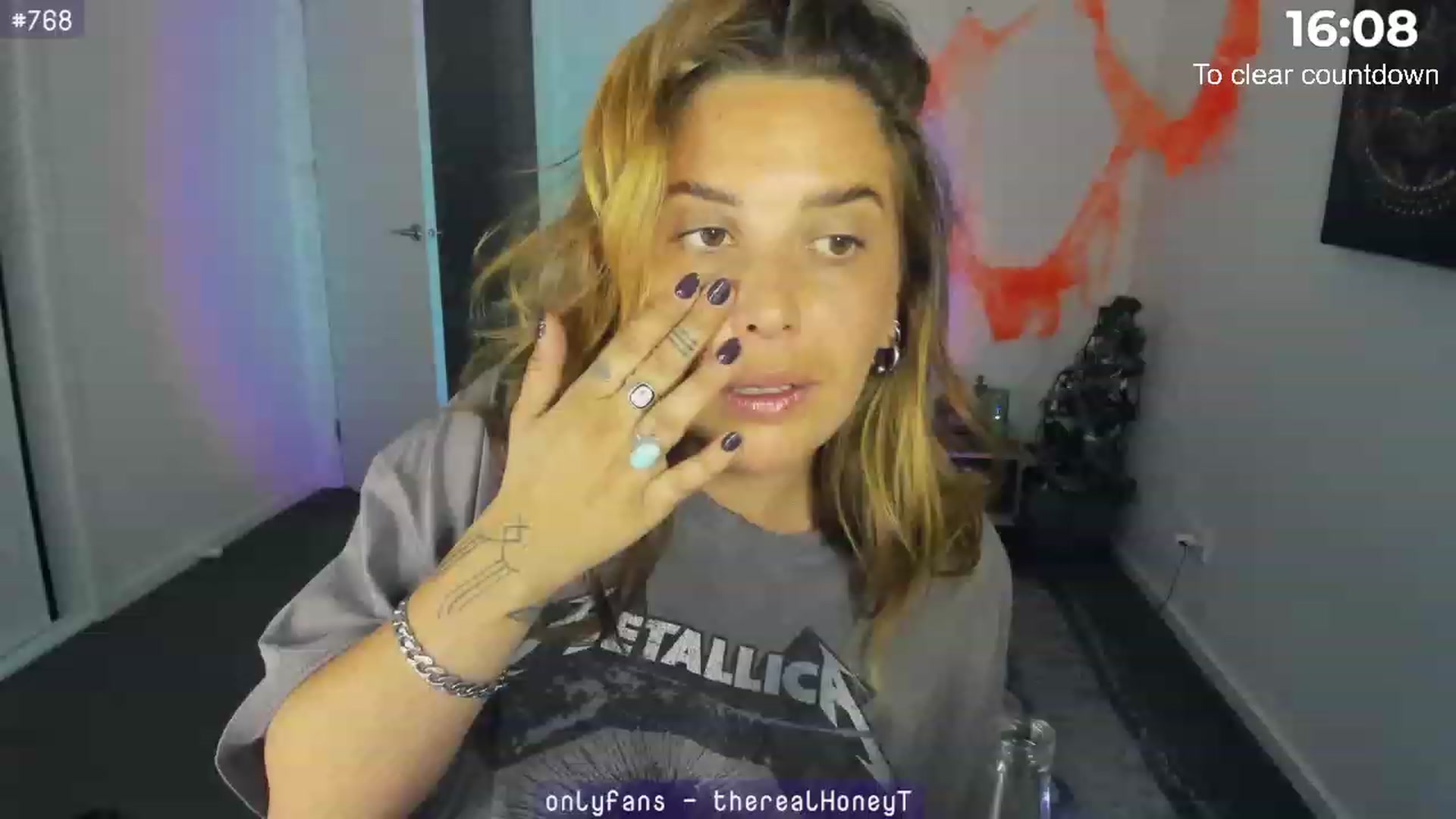 Gallery image thumbnail from Birthdaytits_'s myfreecams stream on, 10/19/2023, 08:42 image 17 of 20
