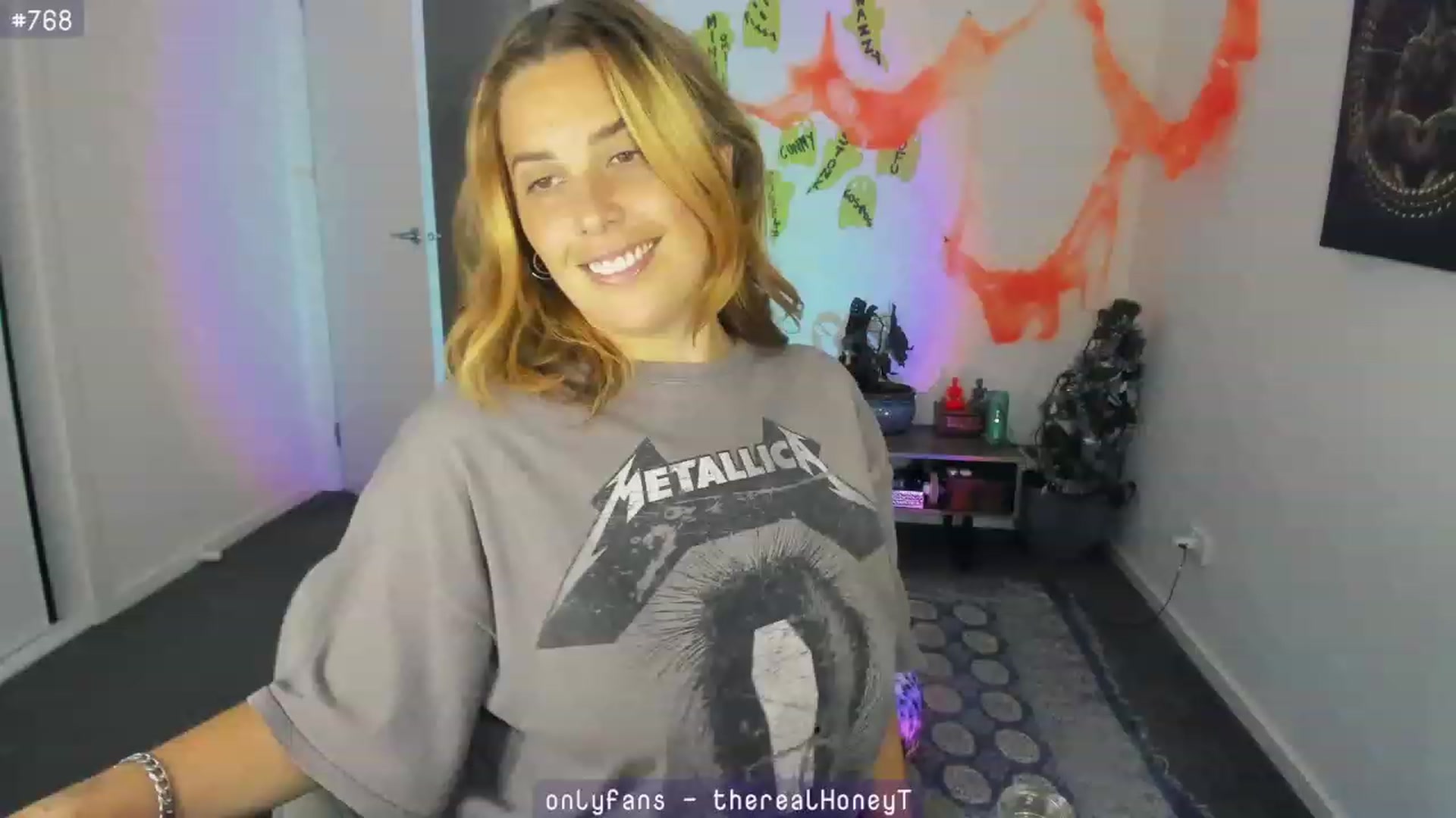 Gallery image thumbnail from Birthdaytits_'s myfreecams stream on, 10/19/2023, 08:42 image 10 of 20