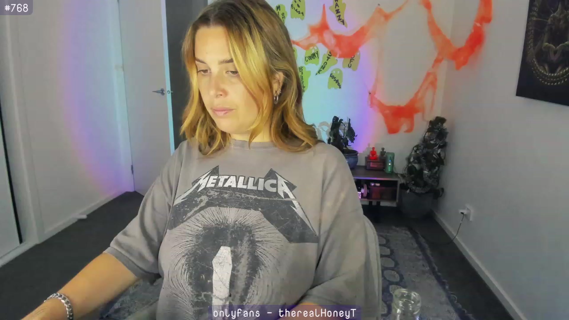 Gallery image thumbnail from Birthdaytits_'s myfreecams stream on, 10/19/2023, 08:42 image 11 of 20