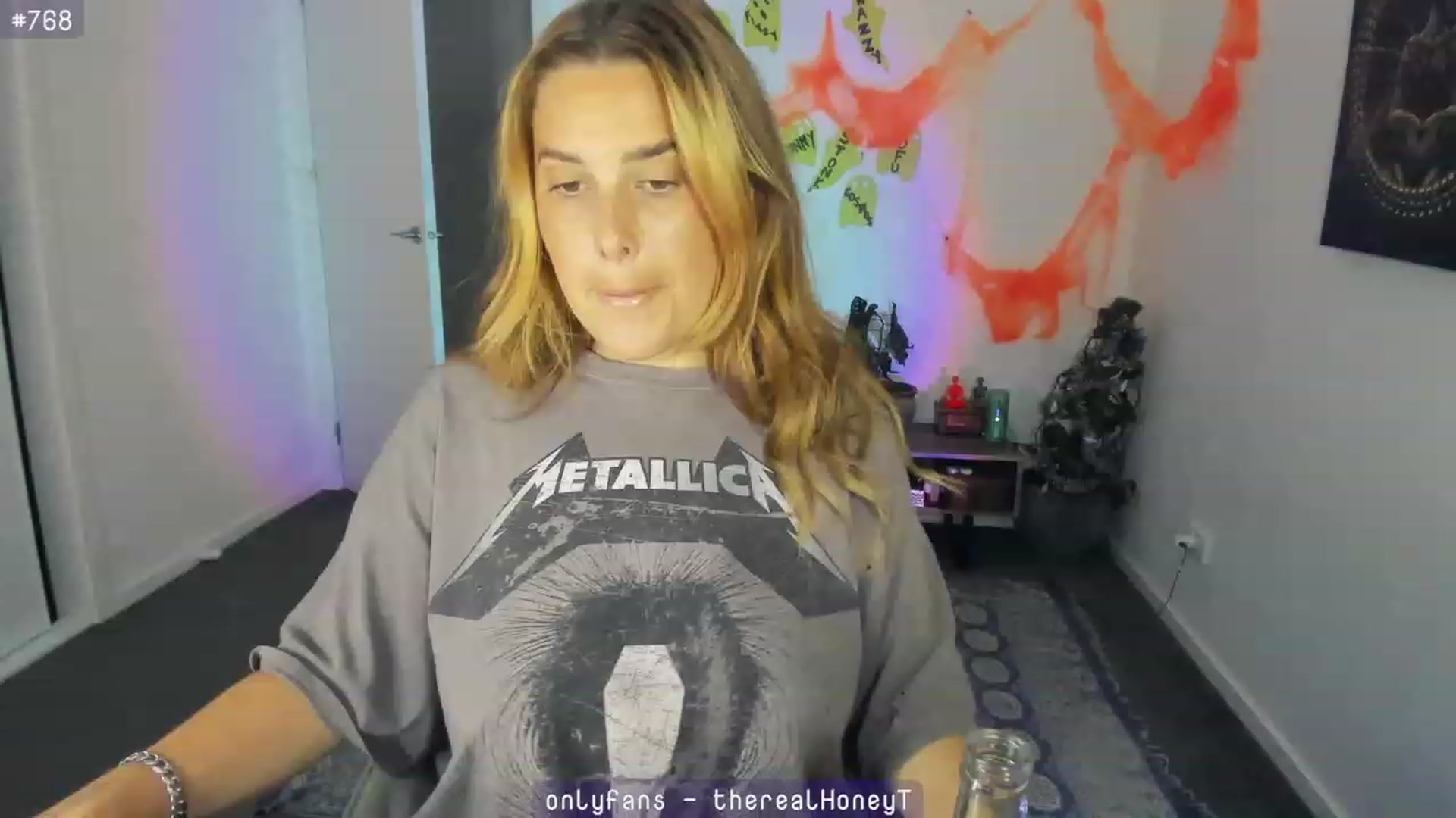 Gallery image thumbnail from Birthdaytits_'s myfreecams stream on, 10/19/2023, 08:42 image 12 of 20