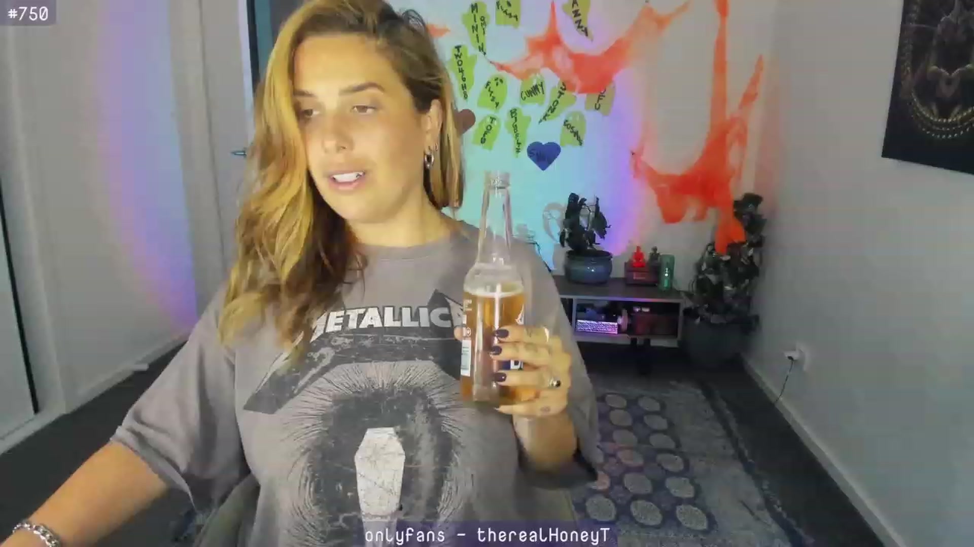 Gallery image thumbnail from Birthdaytits_'s myfreecams stream on, 10/19/2023, 10:04 image 18 of 20