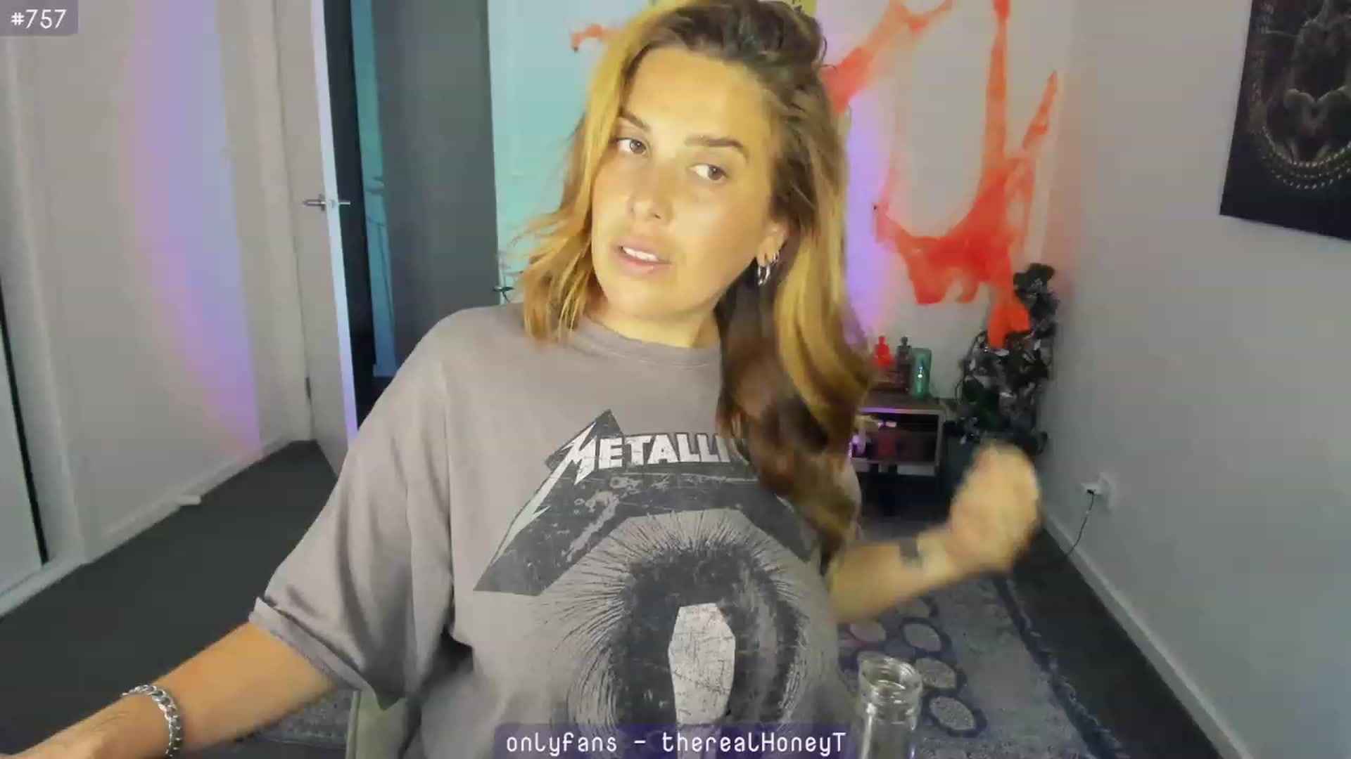 Gallery image thumbnail from Birthdaytits_'s myfreecams stream on, 10/19/2023, 10:04 image 4 of 20