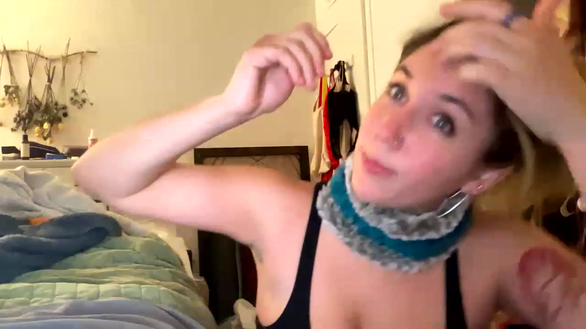 Gallery image thumbnail from BitchinBeth's myfreecams stream on, 03/12/2023, 19:28 image 11 of 20
