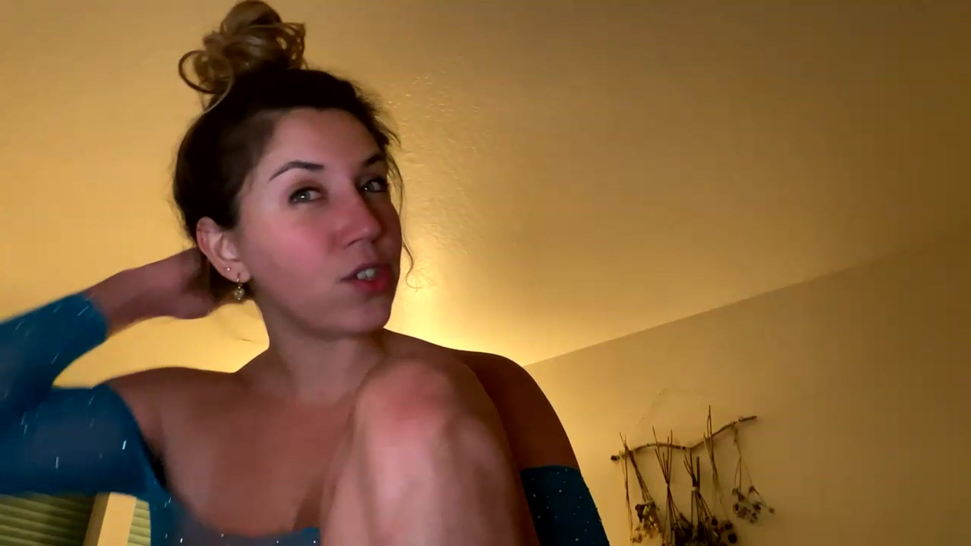 Gallery image thumbnail from BitchinBeth's myfreecams stream on, 03/14/2023, 08:15 image 4 of 20