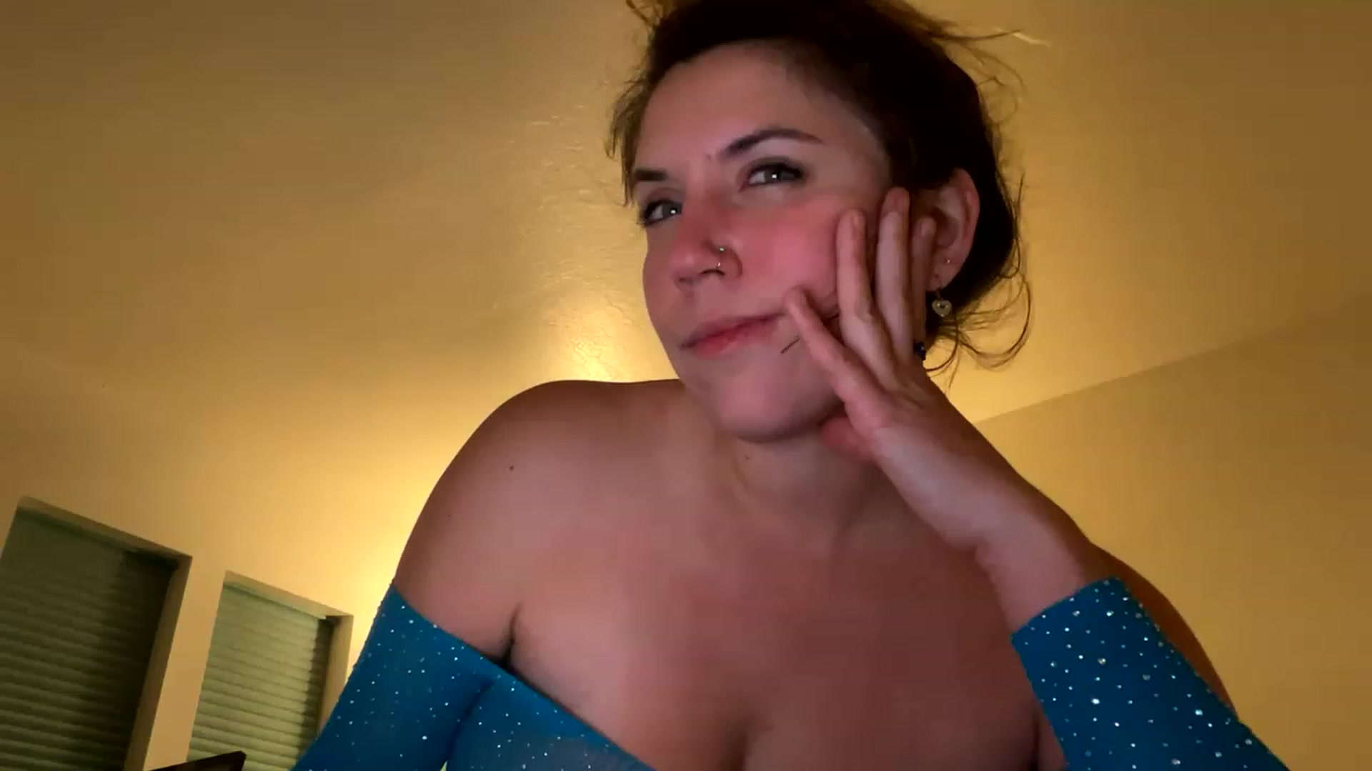 Gallery image thumbnail from BitchinBeth's myfreecams stream on, 03/14/2023, 08:15 image 5 of 20
