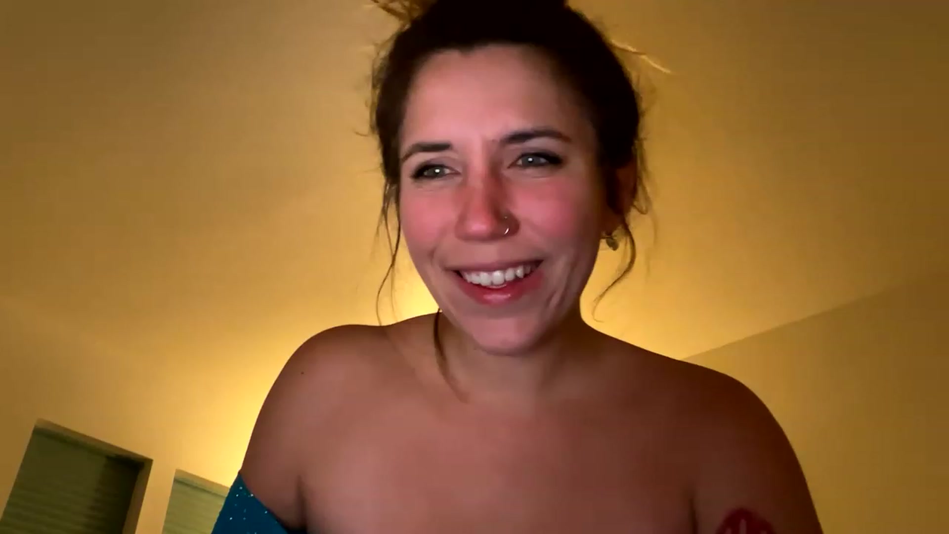 Gallery image thumbnail from BitchinBeth's myfreecams stream on, 03/14/2023, 08:15 image 2 of 20