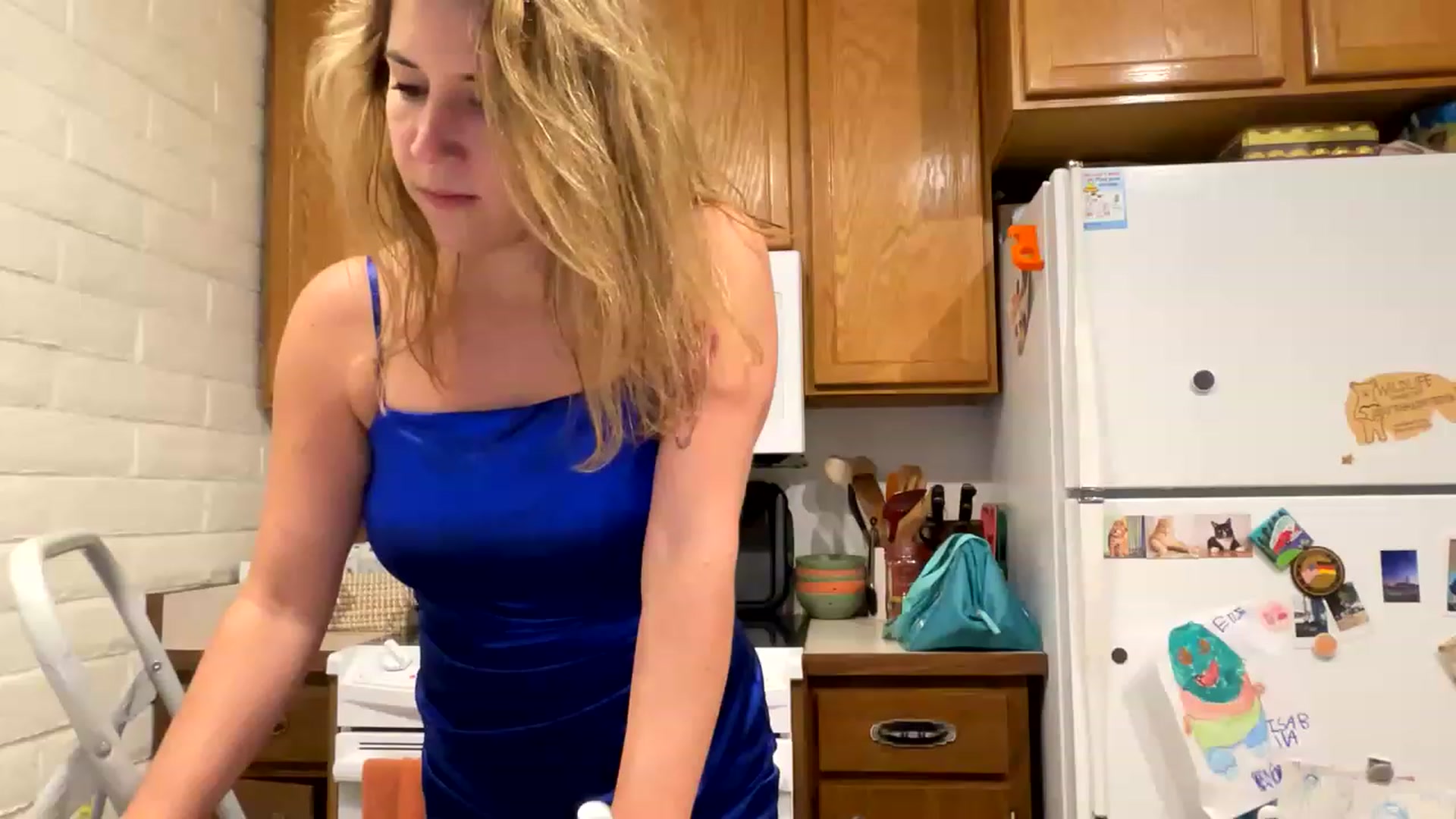 Gallery image thumbnail from BitchinBeth's myfreecams stream on, 03/14/2023, 17:25 image 4 of 20