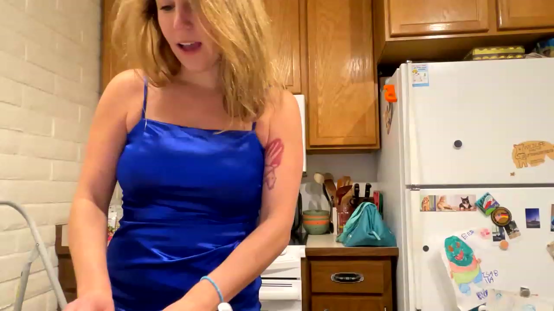 Gallery image thumbnail from BitchinBeth's myfreecams stream on, 03/14/2023, 17:25 image 2 of 20