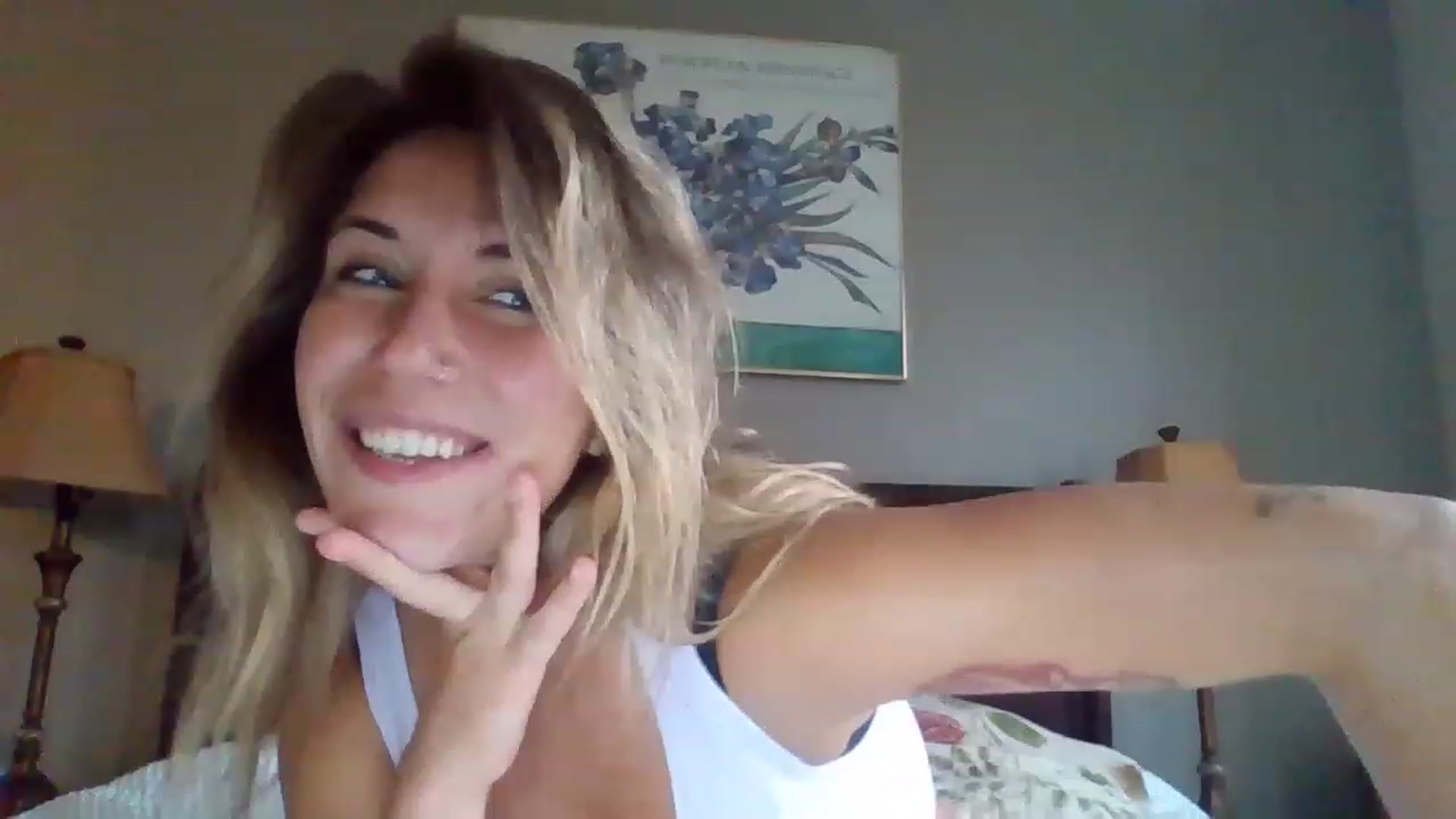 Gallery image thumbnail from BitchinBeth's myfreecams stream on, 08/23/2023, 16:20 image 7 of 20