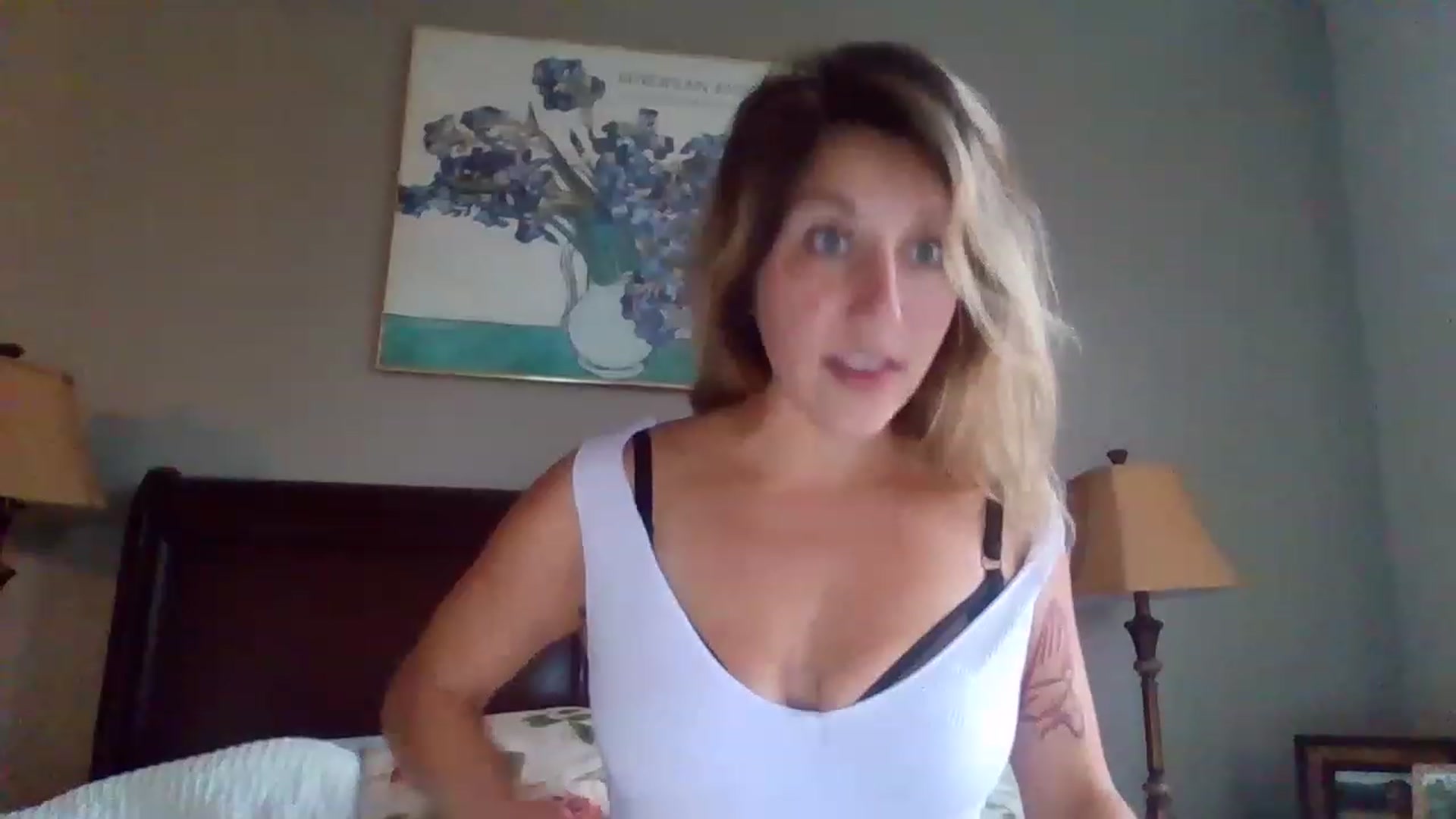 Gallery image thumbnail from BitchinBeth's myfreecams stream on, 08/23/2023, 16:20 image 12 of 20