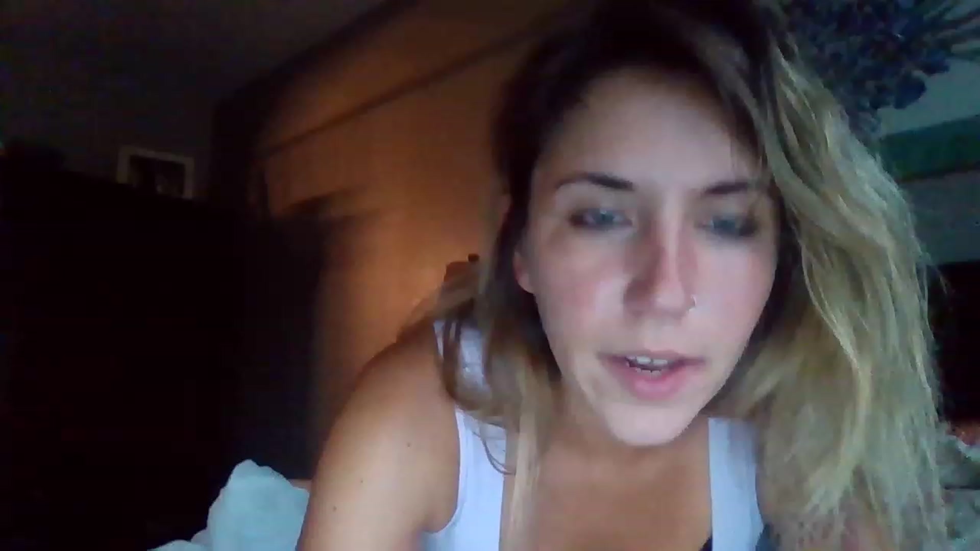 Gallery image thumbnail from BitchinBeth's myfreecams stream on, 08/23/2023, 17:21 image 14 of 20
