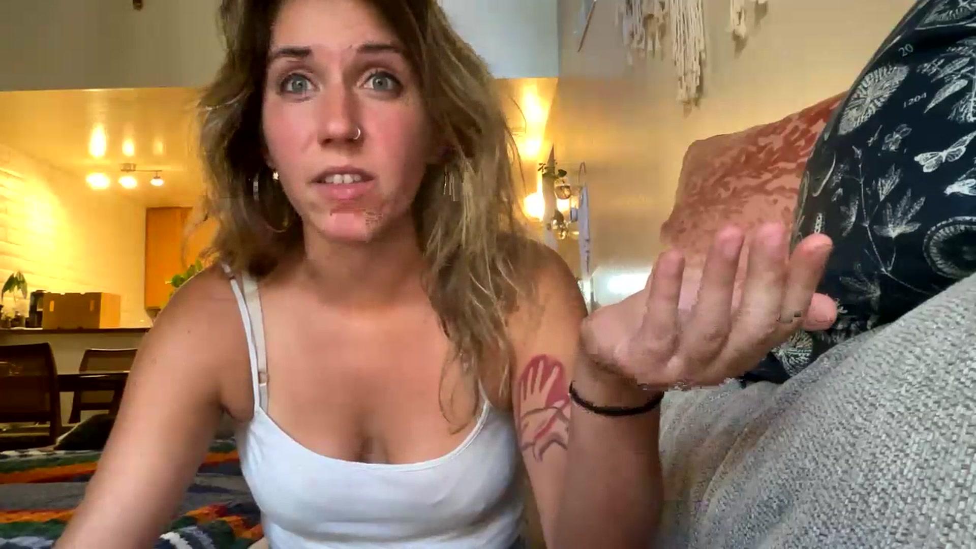 Gallery image thumbnail from BitchinBeth's myfreecams stream on, 08/30/2023, 19:04 image 5 of 20