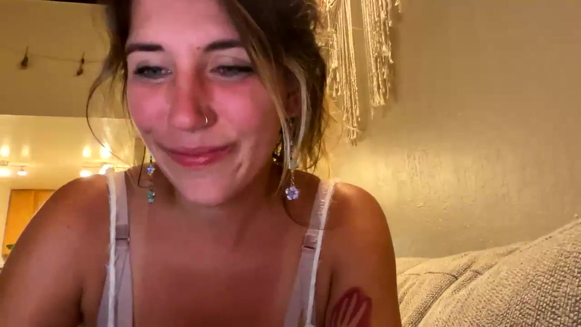 Gallery image thumbnail from BitchinBeth's myfreecams stream on, 09/08/2023, 05:47 image 9 of 20