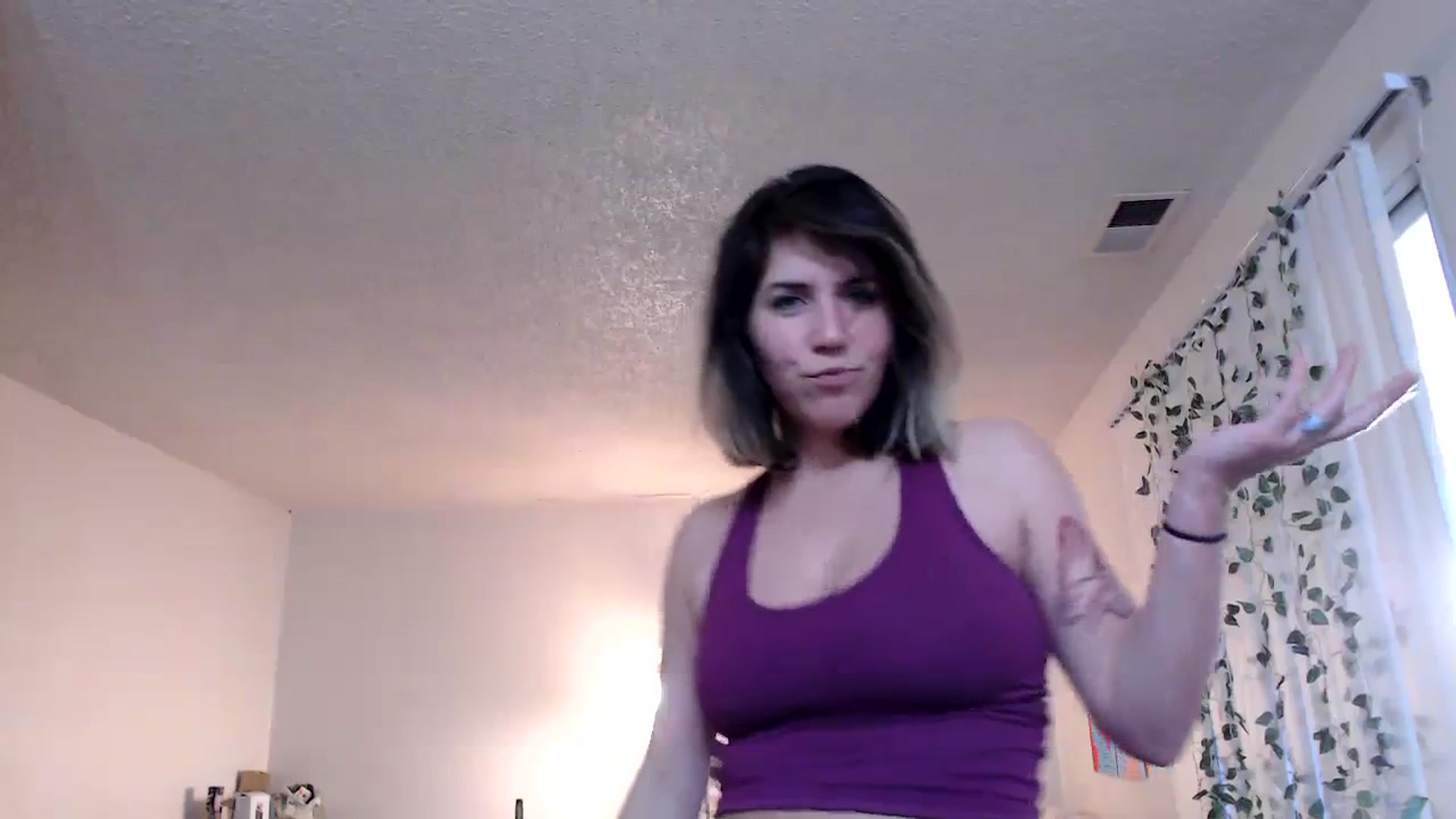 Gallery image thumbnail from BitchinBeth's myfreecams stream on, 01/04/2024, 16:10 image 9 of 20