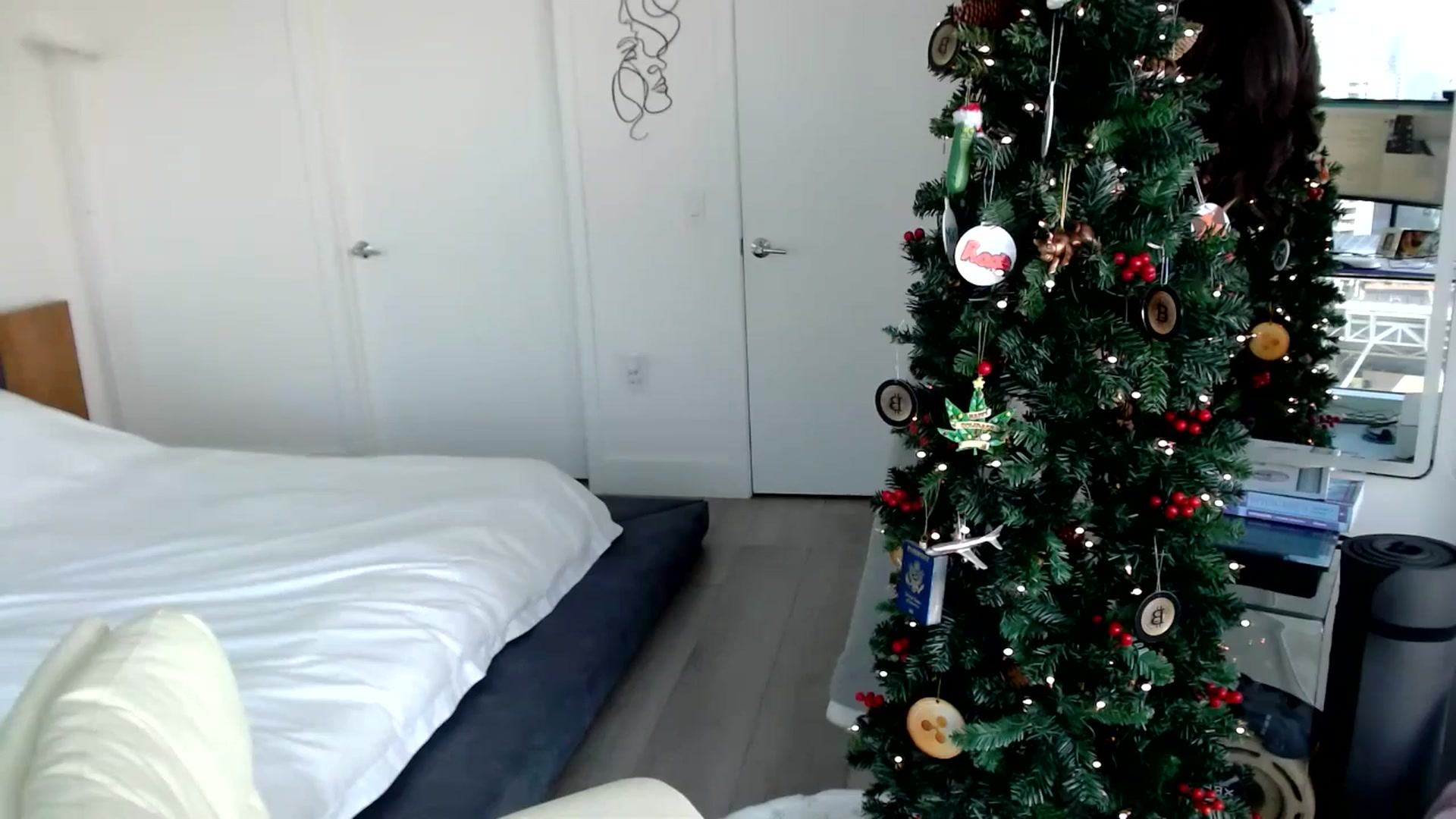 Gallery image thumbnail from BitcoinB00M's myfreecams stream on, 12/05/2024, 22:24 image 5 of 20