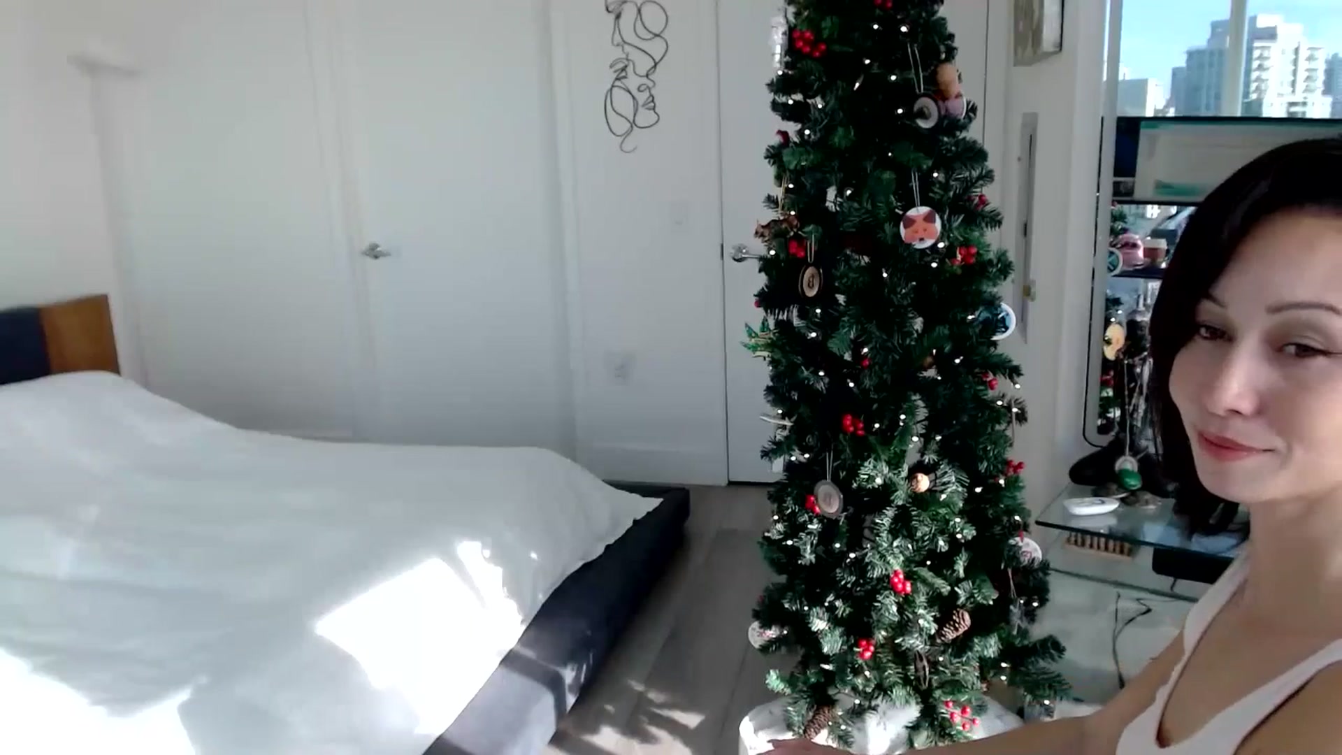 Gallery image thumbnail from BitcoinB00M's myfreecams stream on, 12/13/2024, 23:01 image 14 of 20