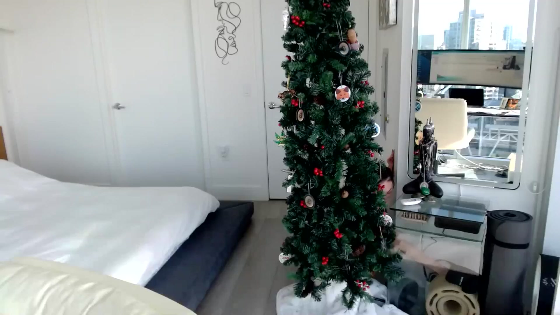 Gallery image thumbnail from BitcoinB00M's myfreecams stream on, 12/13/2024, 23:01 image 6 of 20