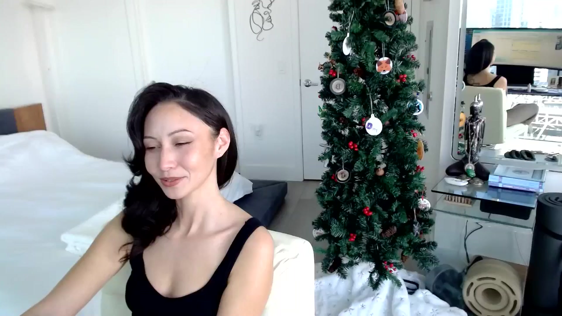 Gallery image thumbnail from BitcoinB00M's myfreecams stream on, 12/20/2024, 22:28 image 2 of 20