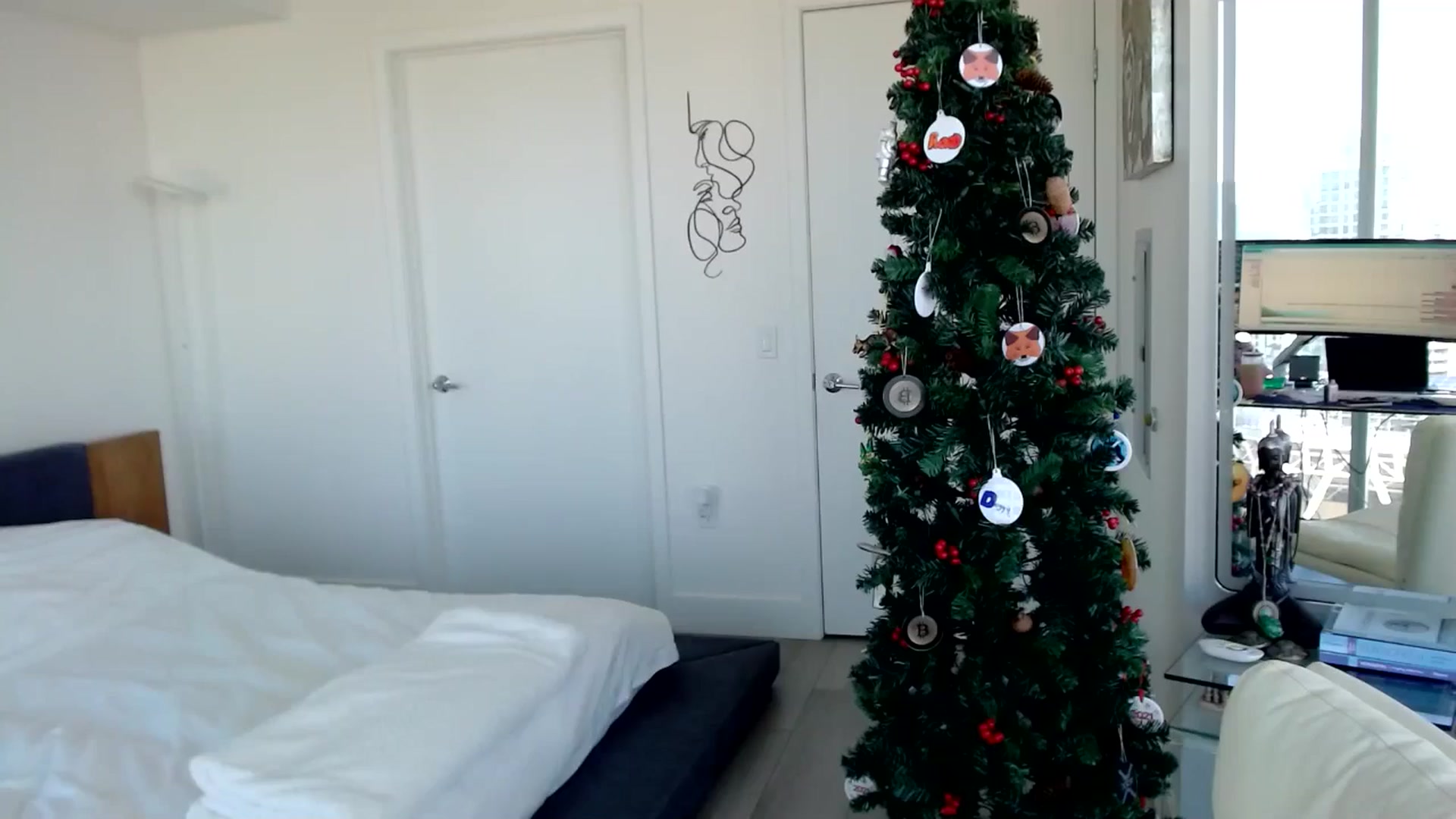 Gallery image thumbnail from BitcoinB00M's myfreecams stream on, 12/21/2024, 21:16 image 5 of 20