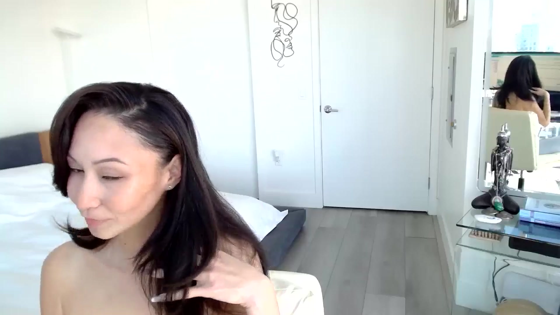 Gallery image thumbnail from BitcoinB00M's myfreecams stream on, 01/02/2025, 22:08 image 10 of 20