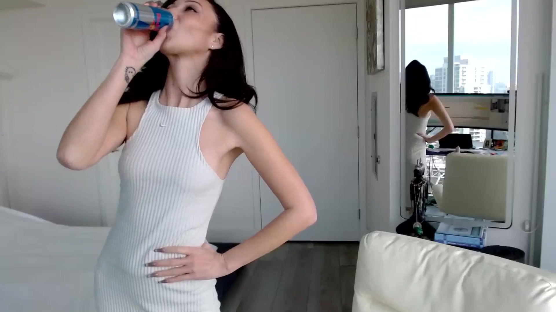 Gallery image thumbnail from BitcoinB00M's myfreecams stream on, 01/03/2025, 21:41 image 14 of 20