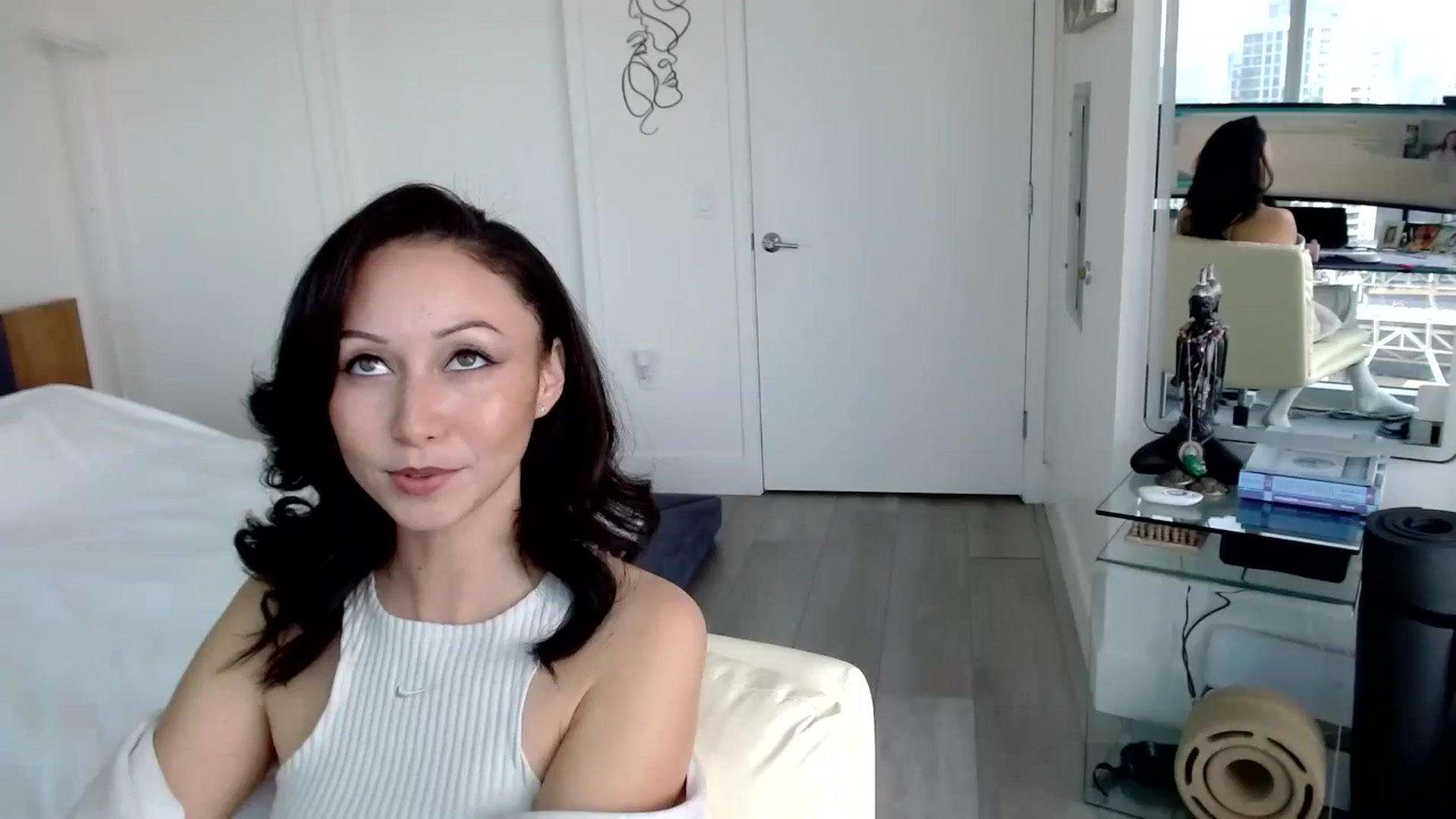 Gallery image thumbnail from BitcoinB00M's myfreecams stream on, 01/03/2025, 21:41 image 4 of 20