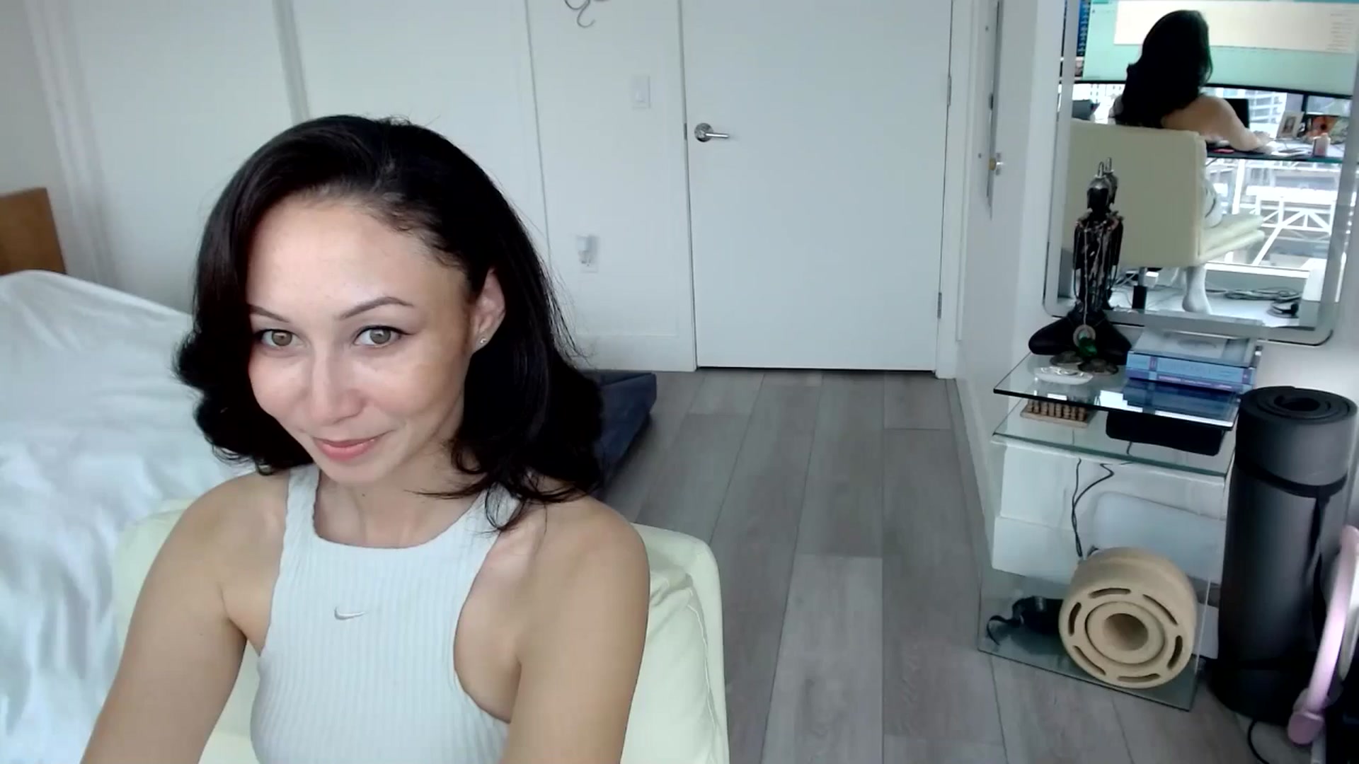 Gallery image thumbnail from BitcoinB00M's myfreecams stream on, 01/03/2025, 23:02 image 1 of 20