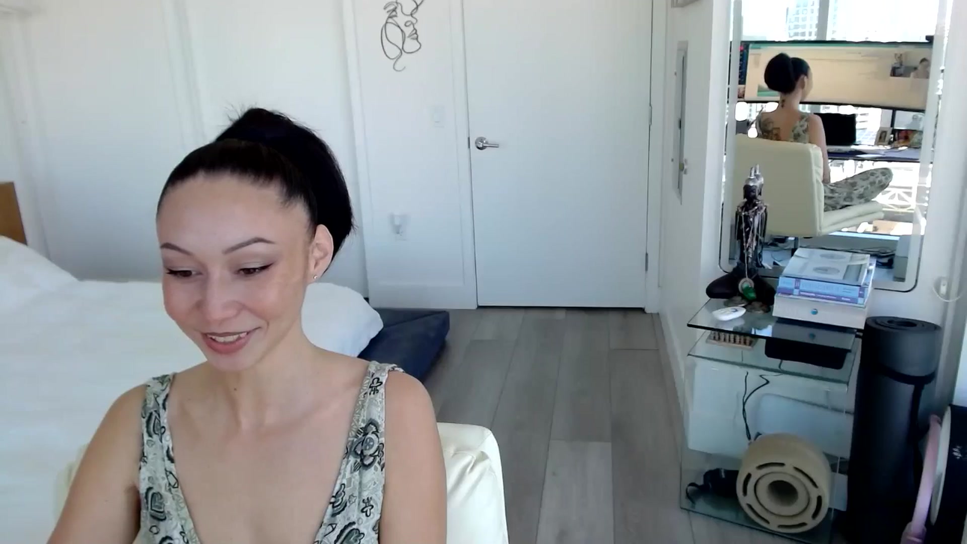 Gallery image thumbnail from BitcoinB00M's myfreecams stream on, 01/06/2025, 20:06 image 7 of 20