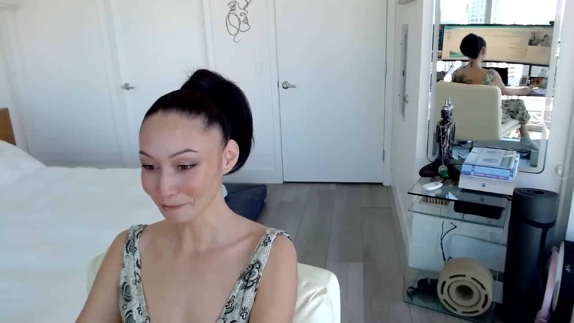 Gallery image thumbnail from BitcoinB00M's myfreecams stream on, 01/06/2025, 20:06 image 11 of 20
