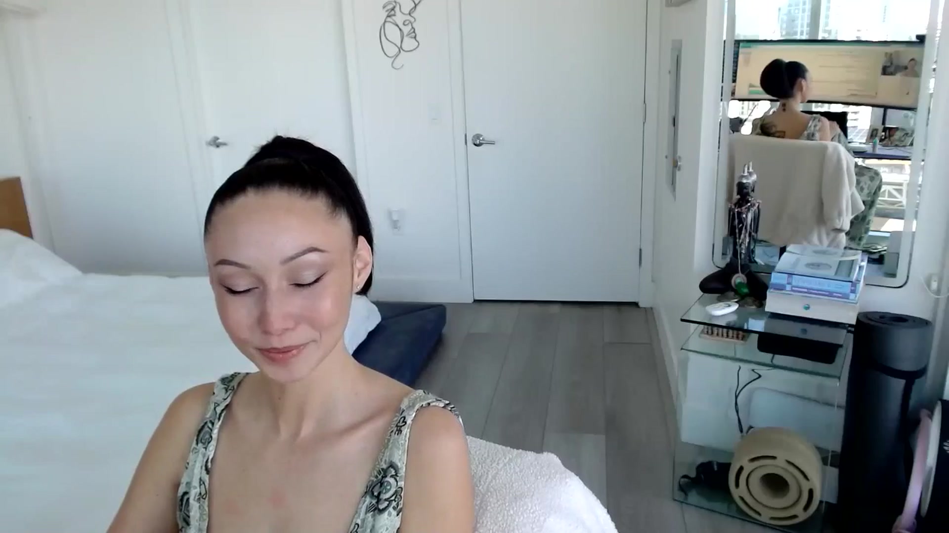 Gallery image thumbnail from BitcoinB00M's myfreecams stream on, 01/06/2025, 21:24 image 20 of 20