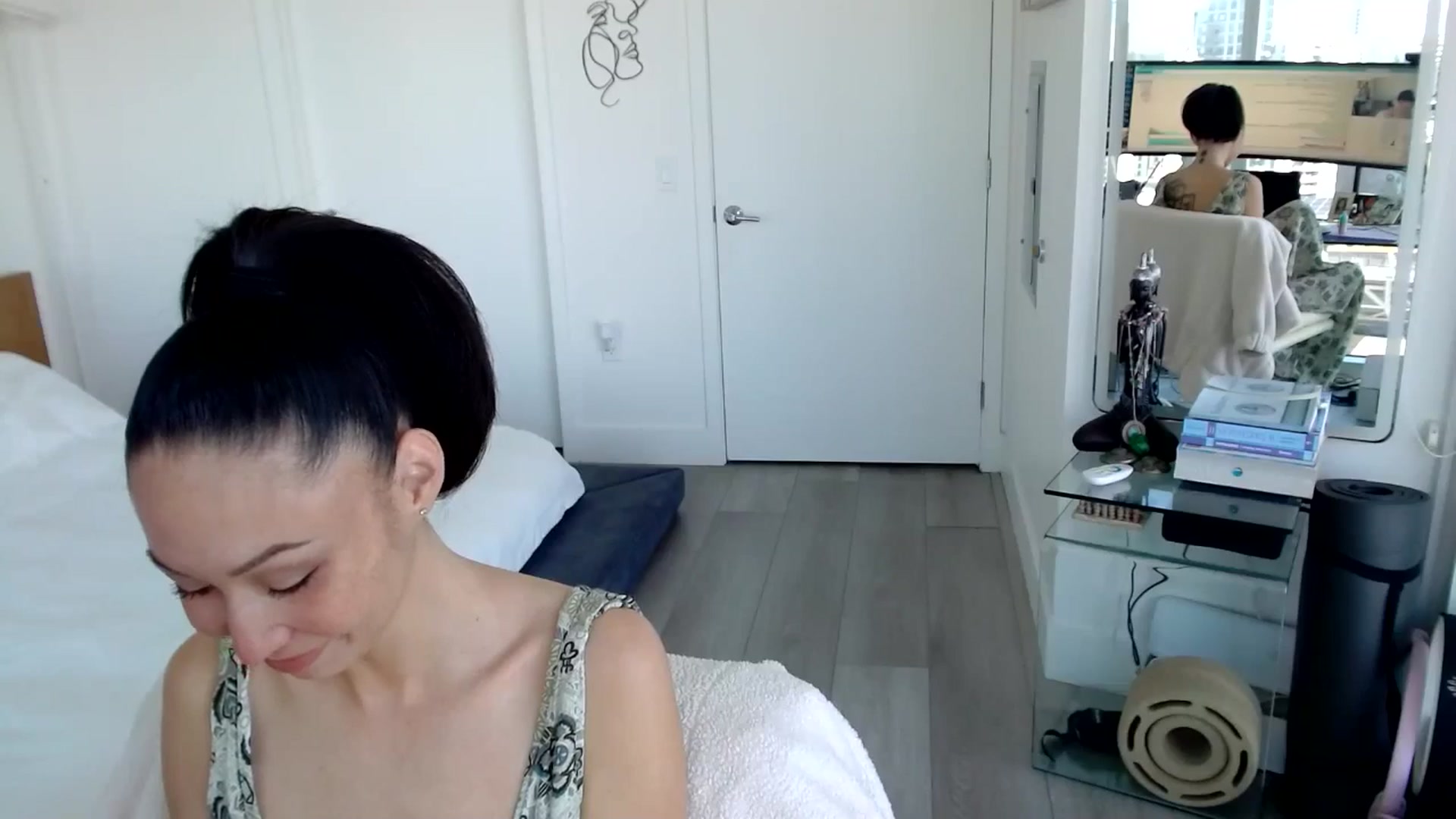 Gallery image thumbnail from BitcoinB00M's myfreecams stream on, 01/06/2025, 21:24 image 19 of 20