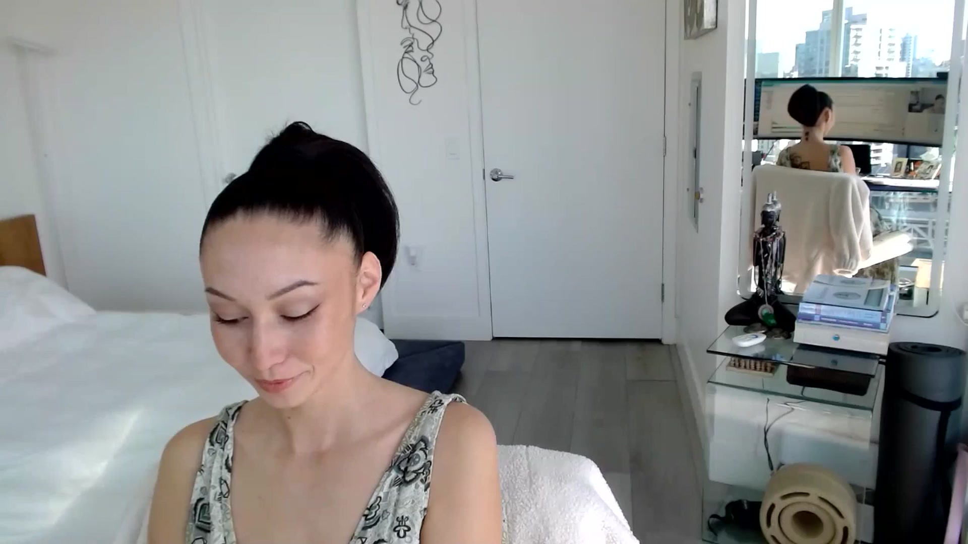Gallery image thumbnail from BitcoinB00M's myfreecams stream on, 01/06/2025, 22:39 image 12 of 20