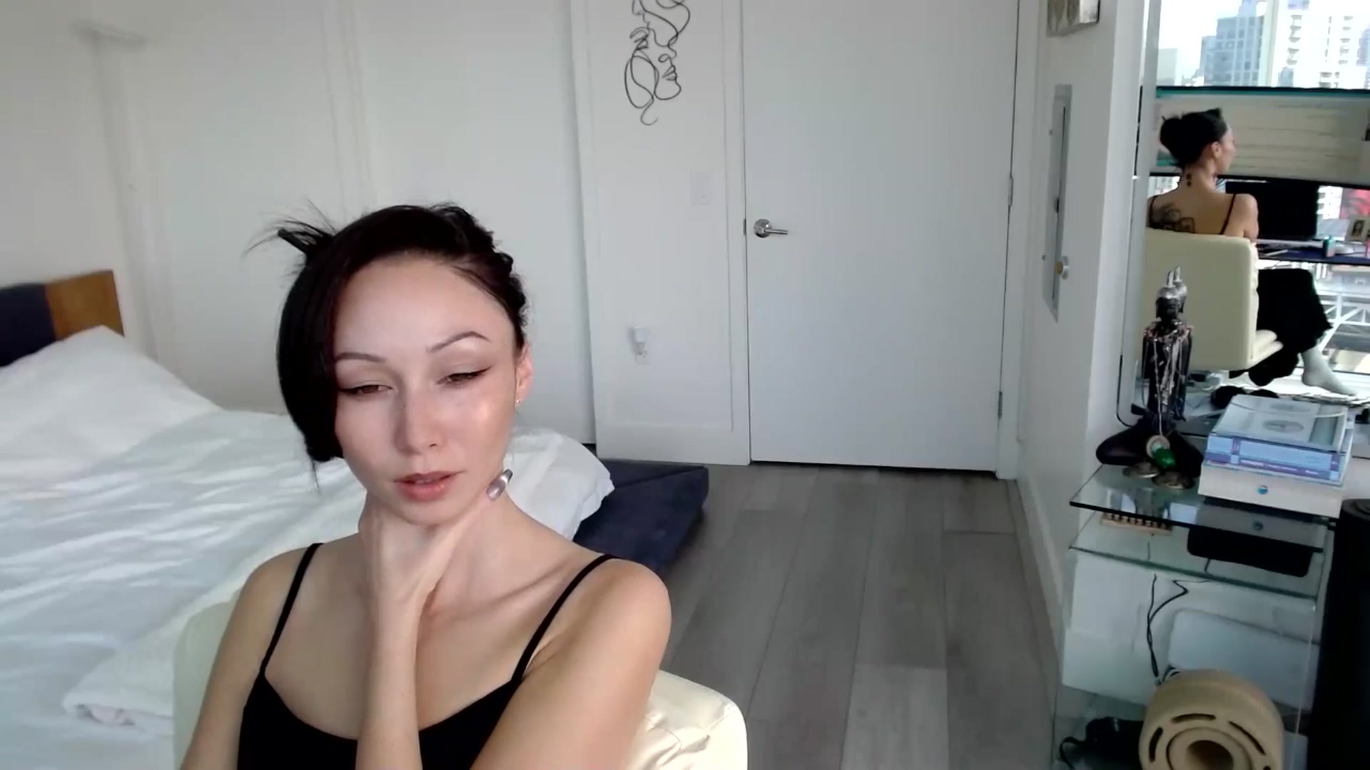 Gallery image thumbnail from BitcoinB00M's myfreecams stream on, 01/08/2025, 22:38 image 12 of 20