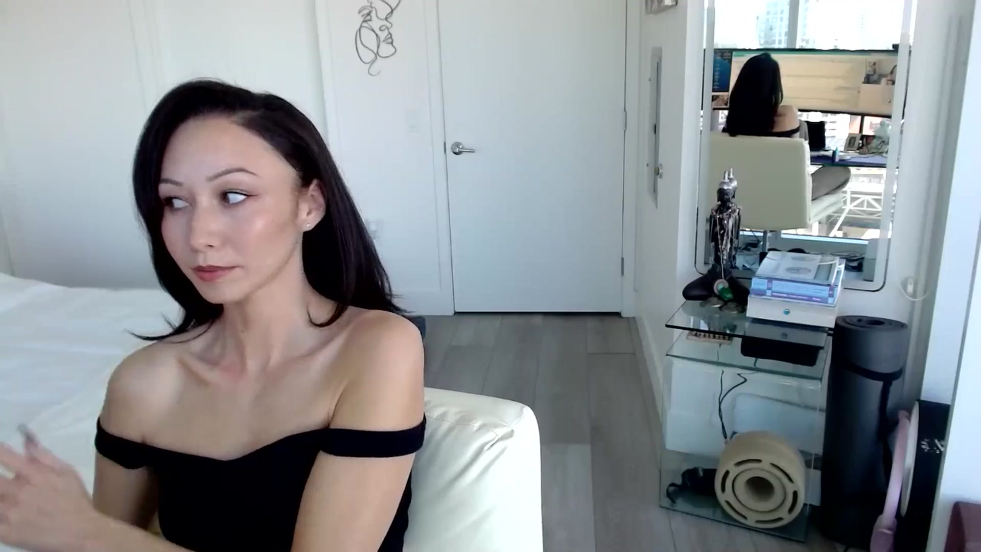 Gallery image thumbnail from BitcoinB00M's myfreecams stream on, 01/09/2025, 22:16 image 5 of 20