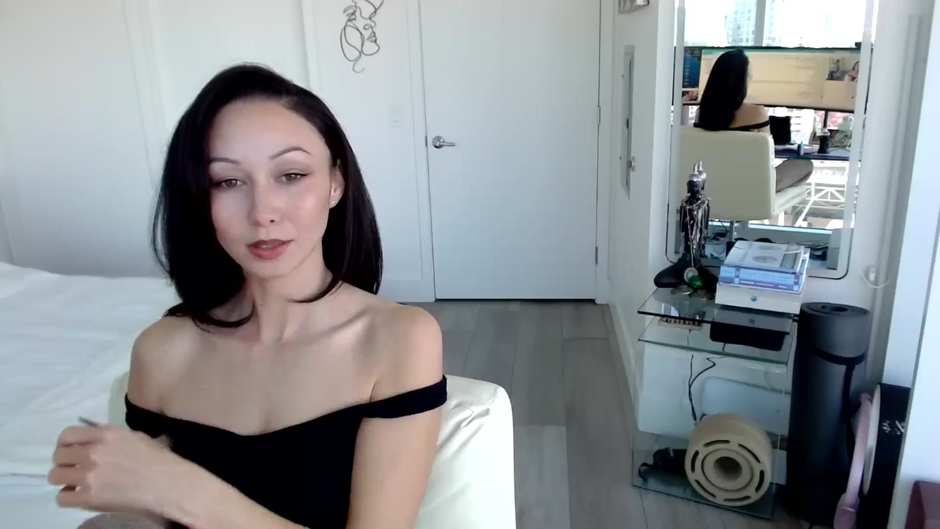Gallery image thumbnail from BitcoinB00M's myfreecams stream on, 01/09/2025, 22:16 image 4 of 20