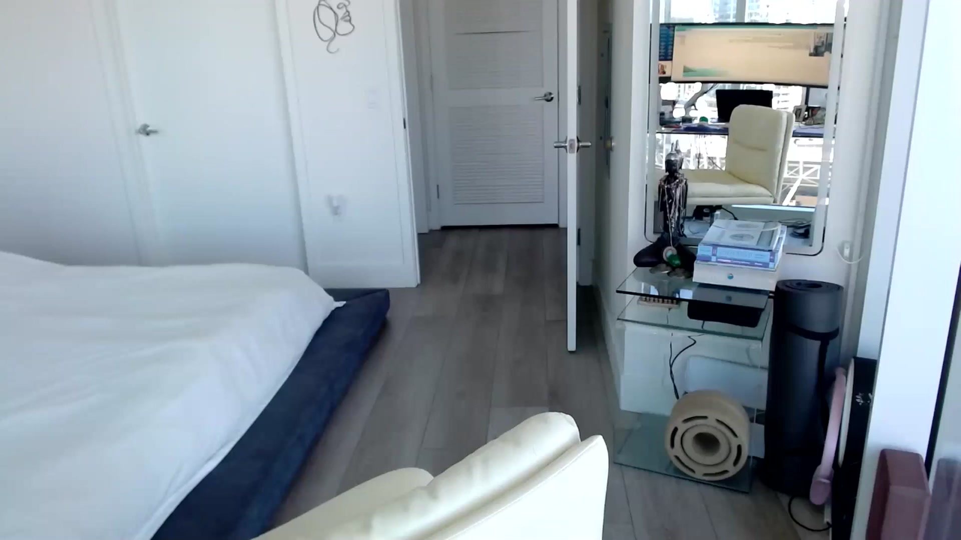 Gallery image thumbnail from BitcoinB00M's myfreecams stream on, 01/14/2025, 21:22 image 3 of 20