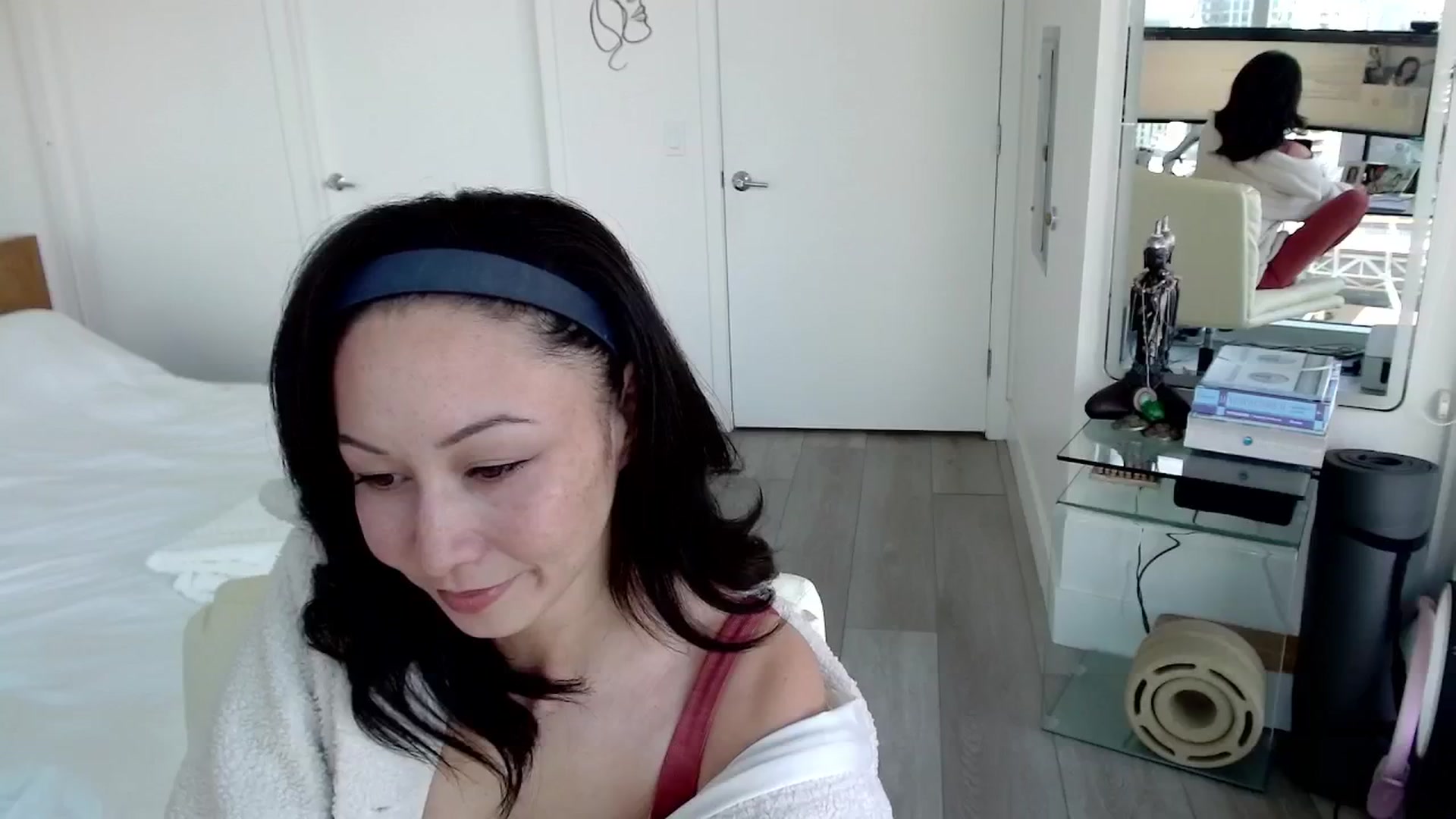Gallery image thumbnail from BitcoinB00M's myfreecams stream on, 01/17/2025, 21:01 image 7 of 20