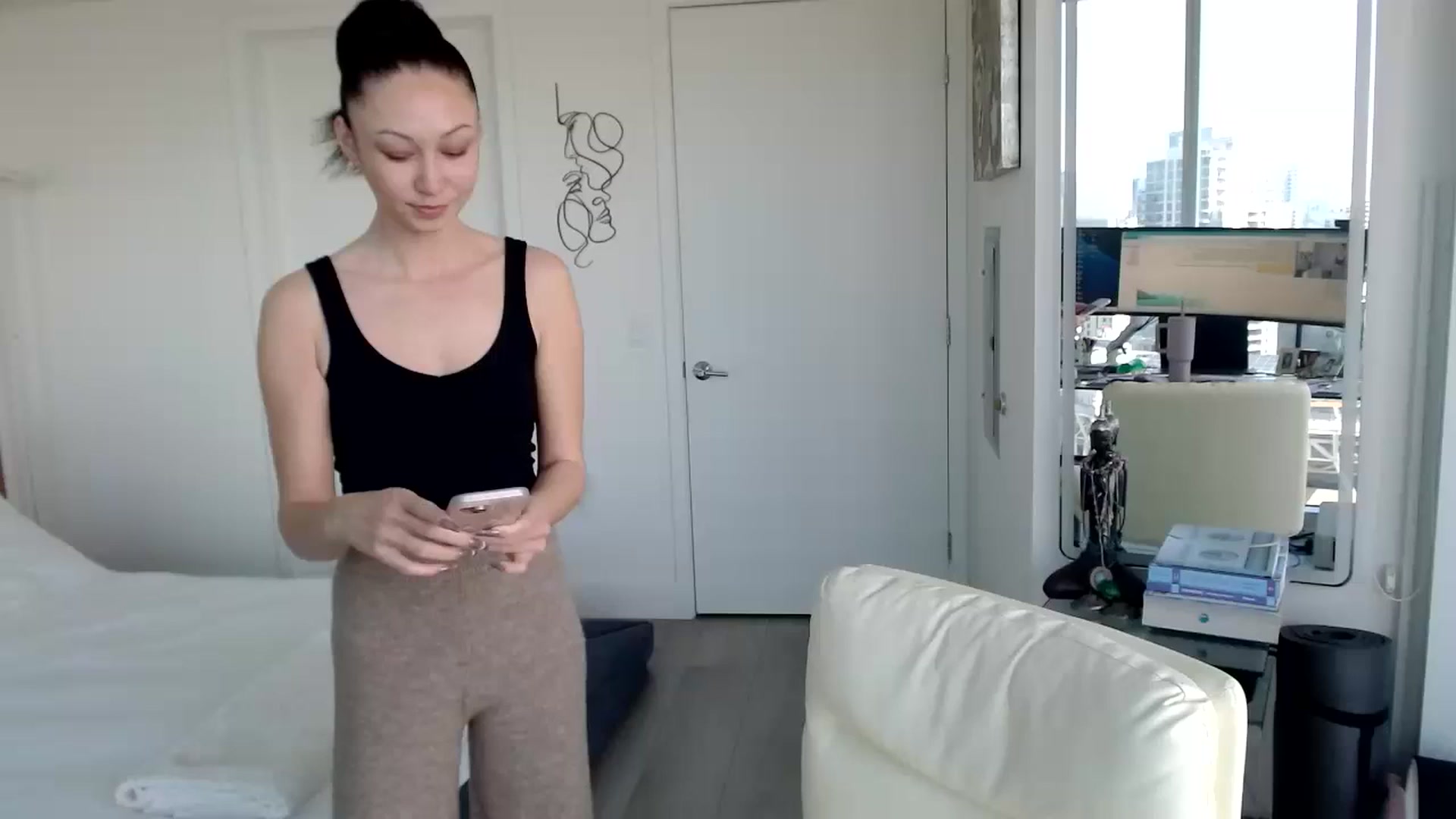 Gallery image thumbnail from BitcoinB00M's myfreecams stream on, 01/20/2025, 21:25 image 1 of 20