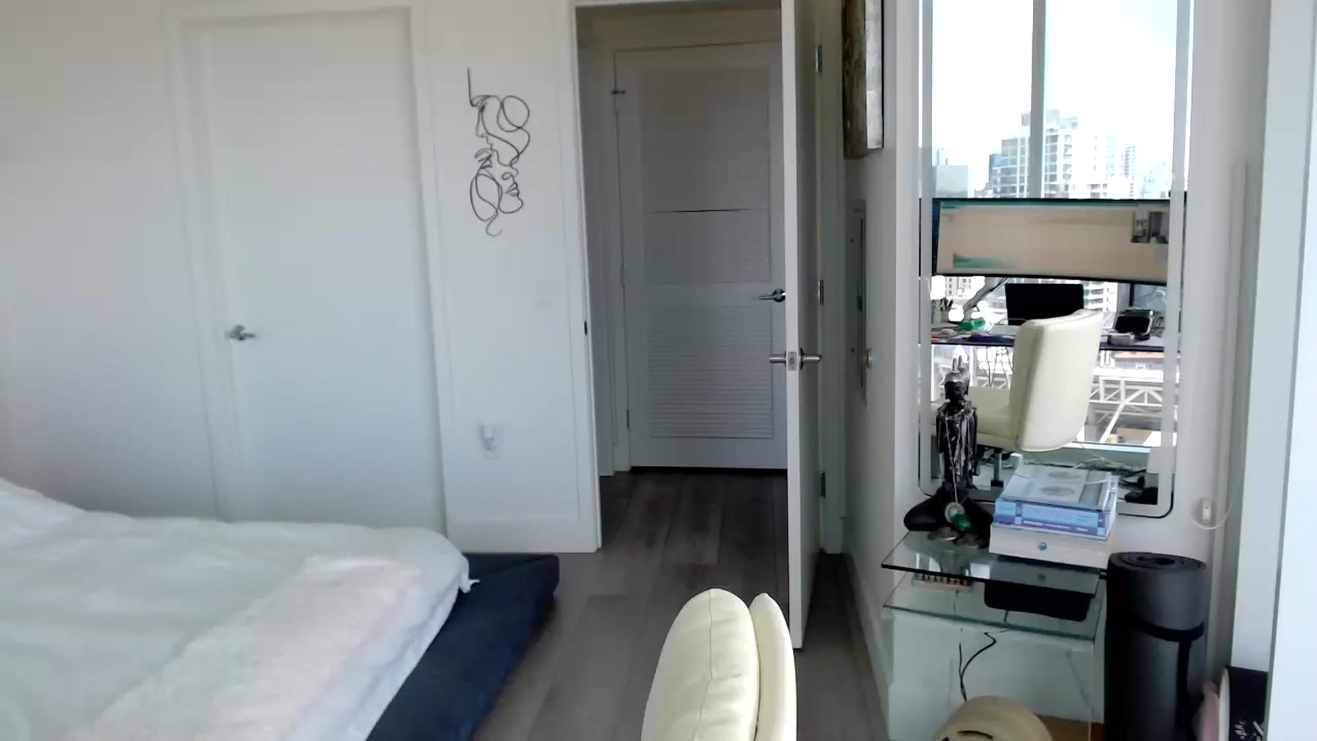 Gallery image thumbnail from BitcoinB00M's myfreecams stream on, 01/27/2025, 22:34 image 1 of 20