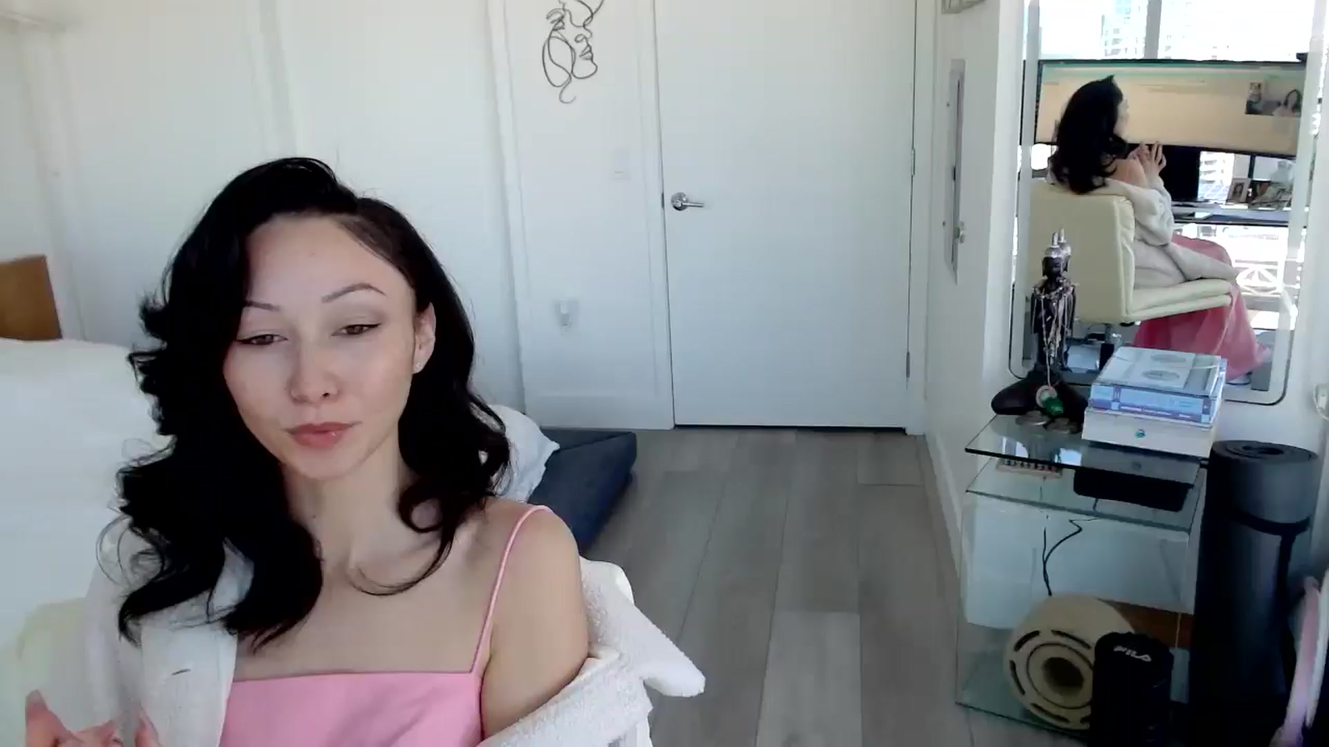 Gallery image thumbnail from BitcoinB00M's myfreecams stream on, 02/05/2025, 22:10 image 1 of 20