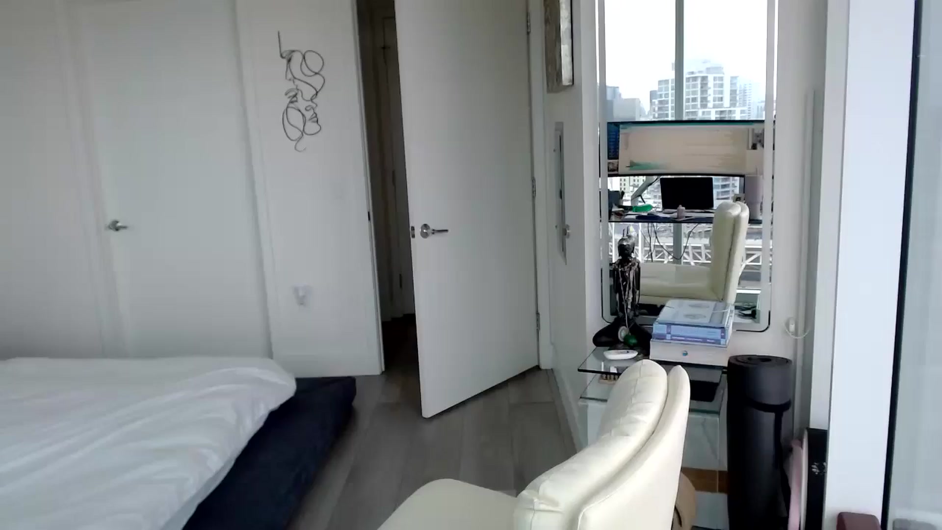 Gallery image thumbnail from BitcoinB00M's myfreecams stream on, 02/13/2025, 21:12 image 17 of 20