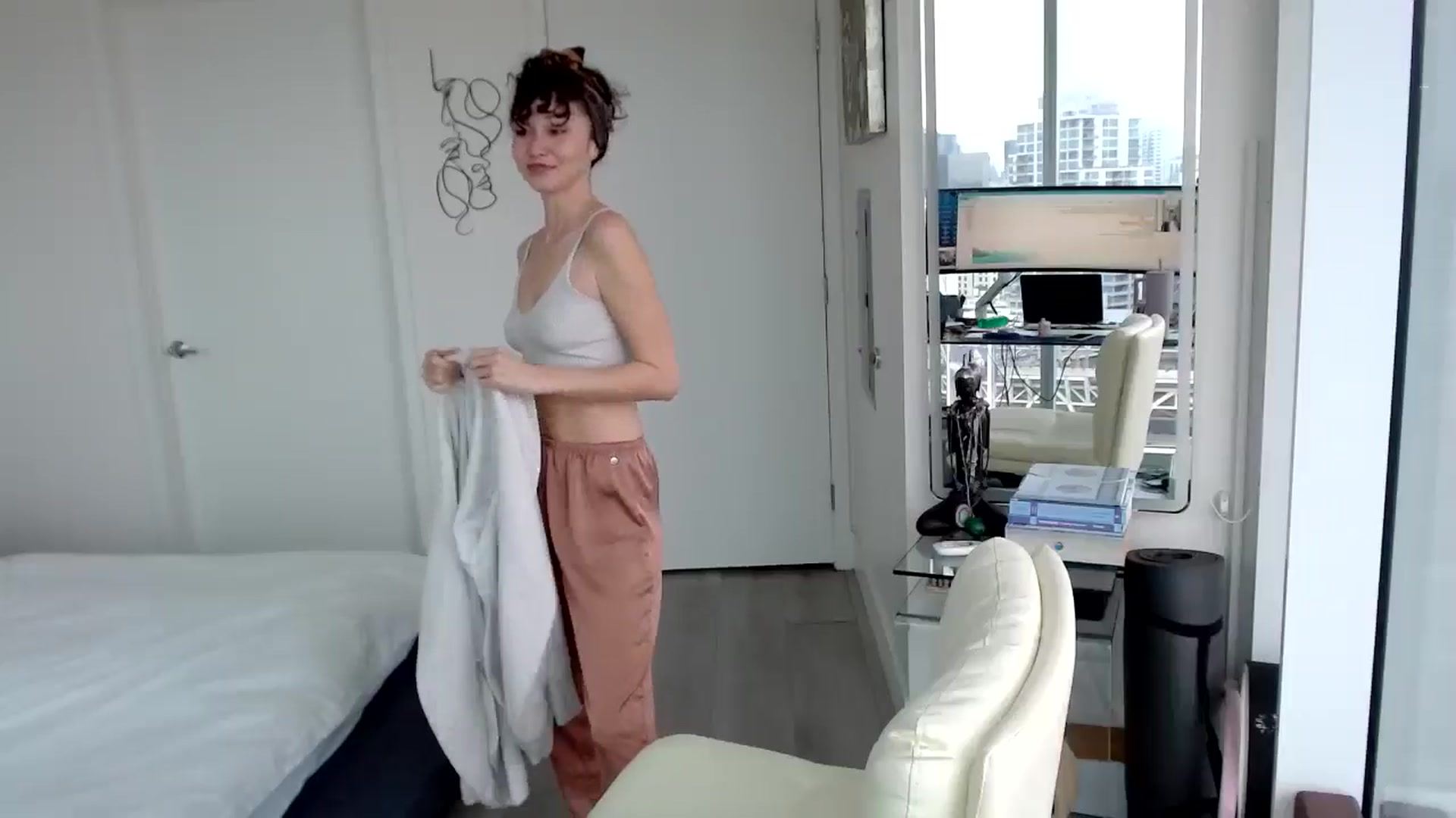 Gallery image thumbnail from BitcoinB00M's myfreecams stream on, 02/13/2025, 21:12 image 6 of 20