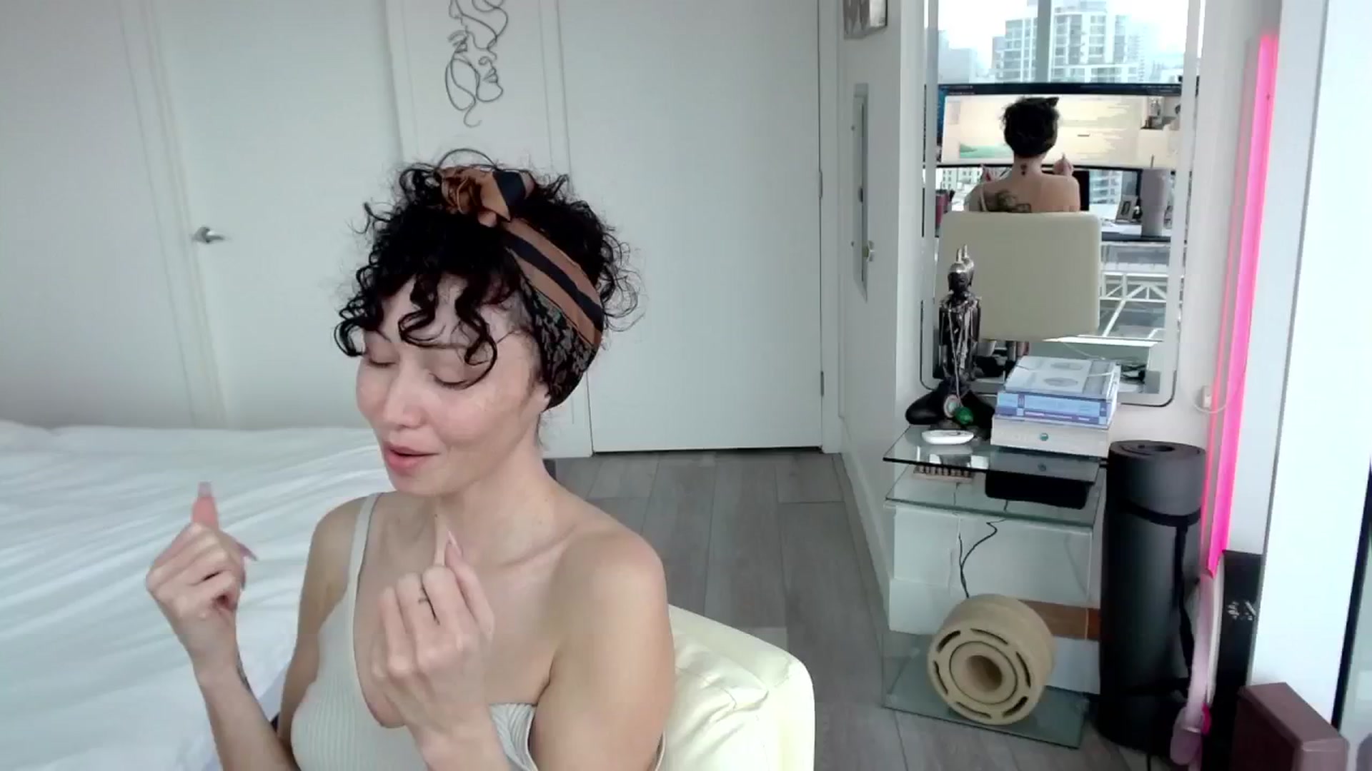 Gallery image thumbnail from BitcoinB00M's myfreecams stream on, 02/13/2025, 22:54 image 17 of 20