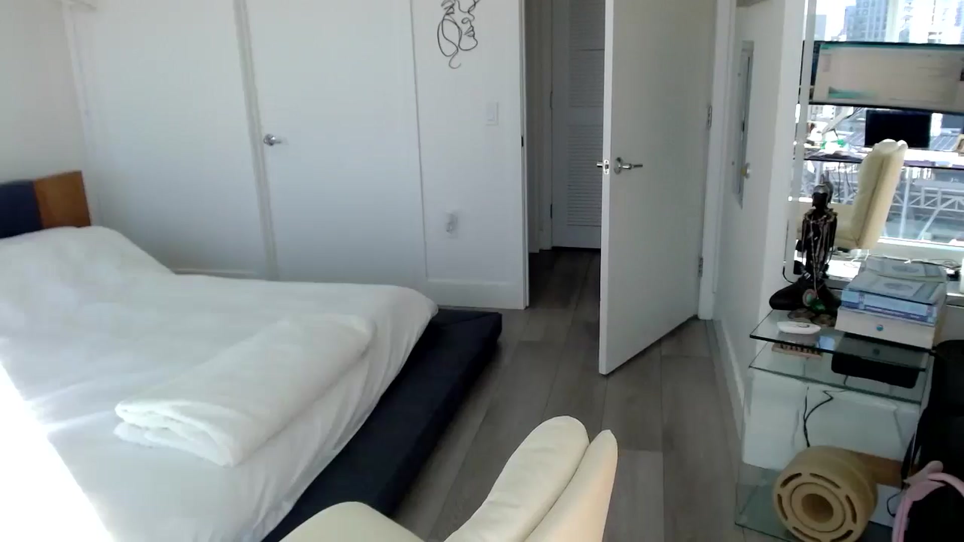 Gallery image thumbnail from BitcoinB00M's myfreecams stream on, 02/19/2025, 23:05 image 18 of 20
