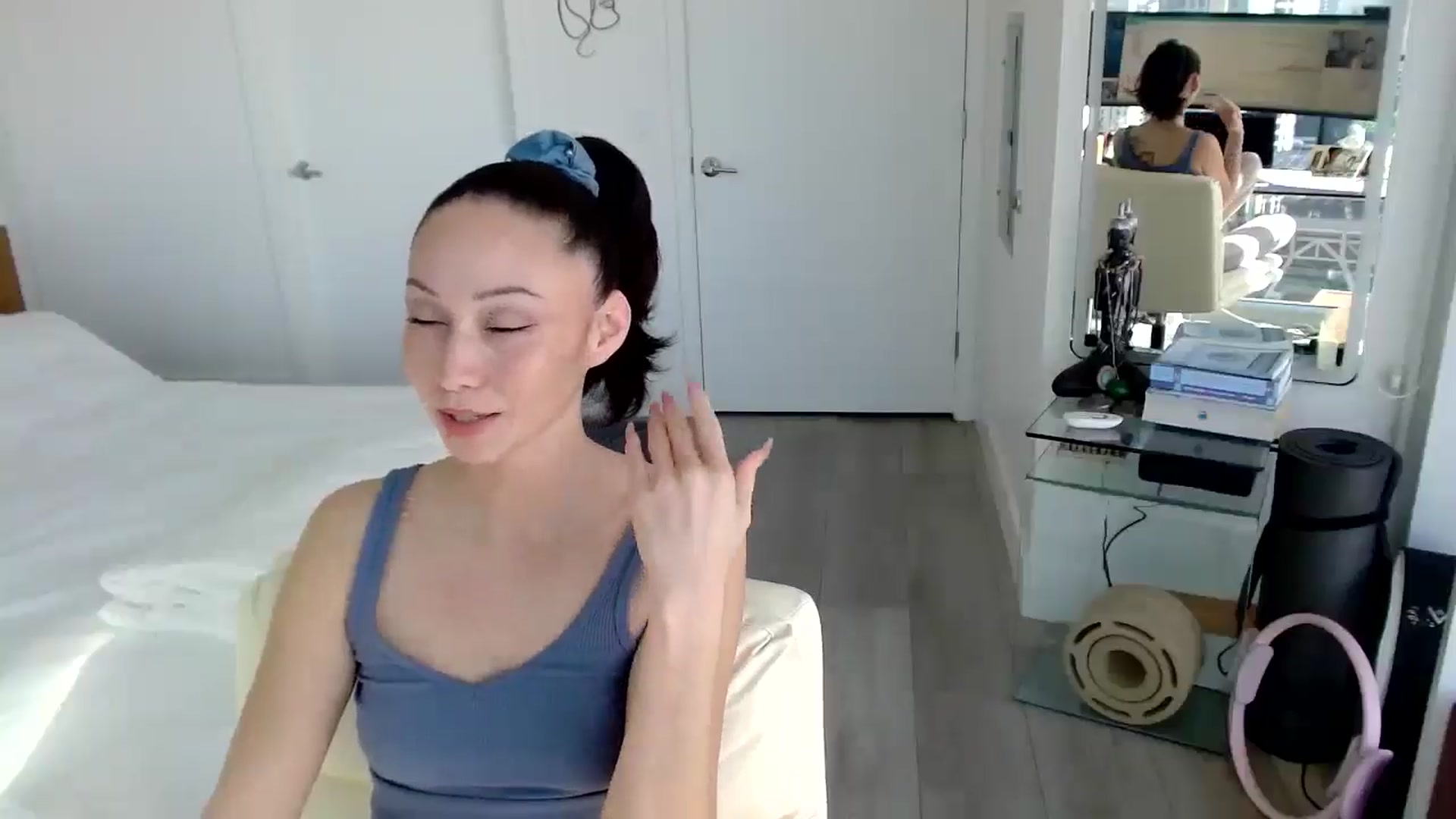 Gallery image thumbnail from BitcoinB00M's myfreecams stream on, 02/19/2025, 23:05 image 12 of 20
